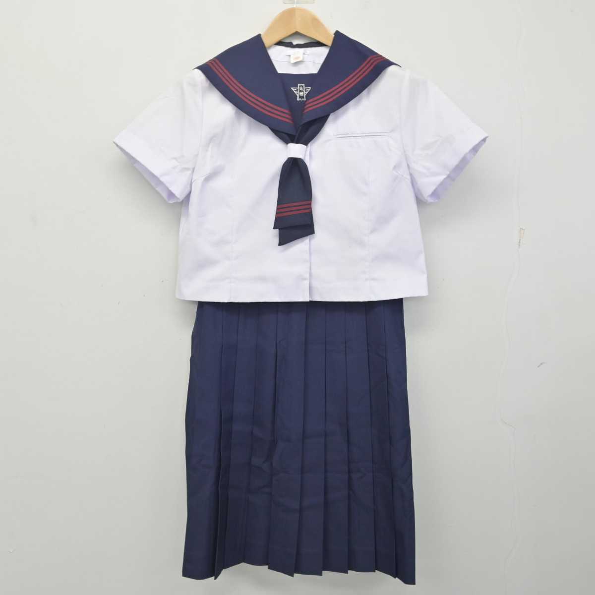 【中古】千葉県 太田中学校 女子制服 3点 (セーラー服・スカート) sf088422