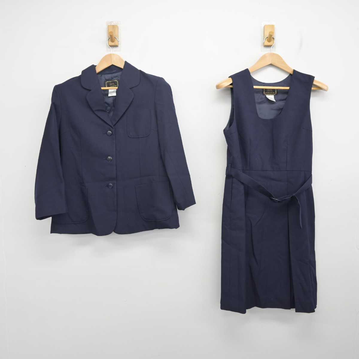 【中古】埼玉県 羽生市立東中学校 女子制服 2点 (ブレザー・ジャンパースカート) sf088466