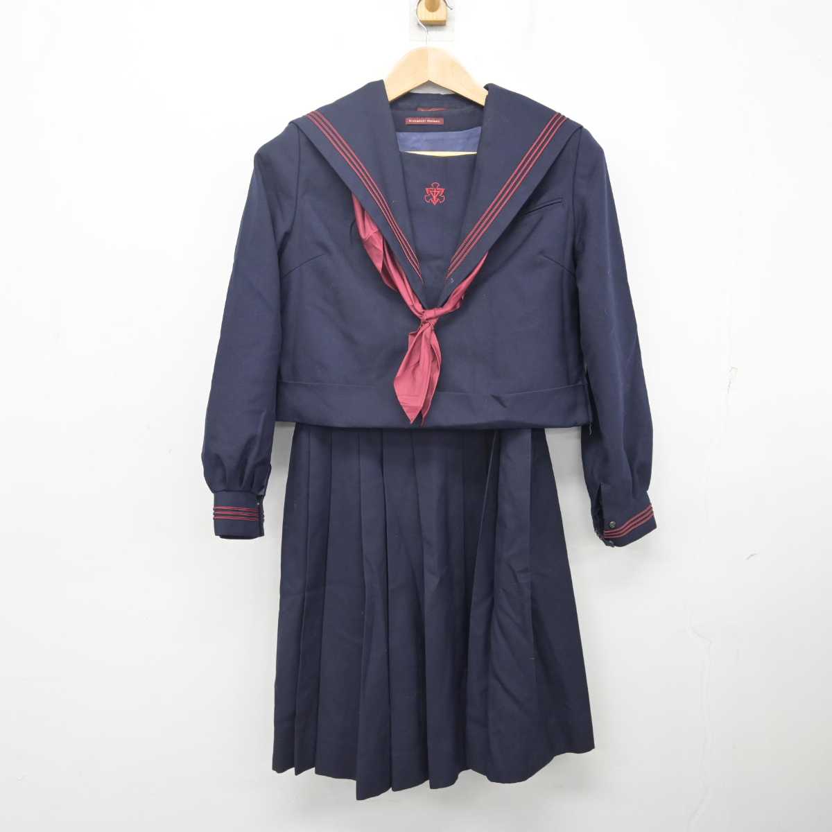 【中古】福岡県 緑丘中学校 女子制服 3点 (セーラー服・ジャンパースカート) sf088500