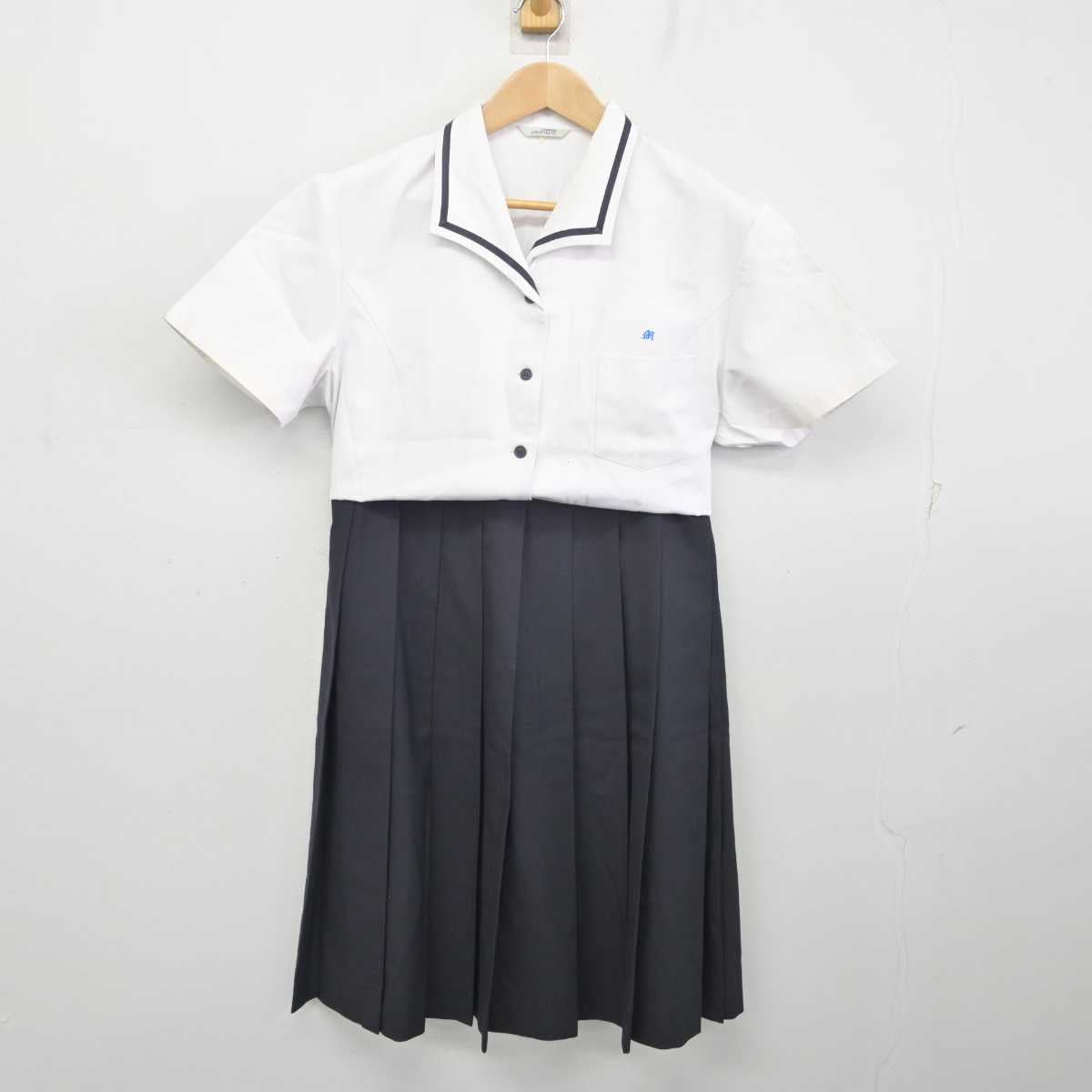 【中古】福岡県 武蔵台高等学校 女子制服 2点 (シャツ・スカート) sf088565