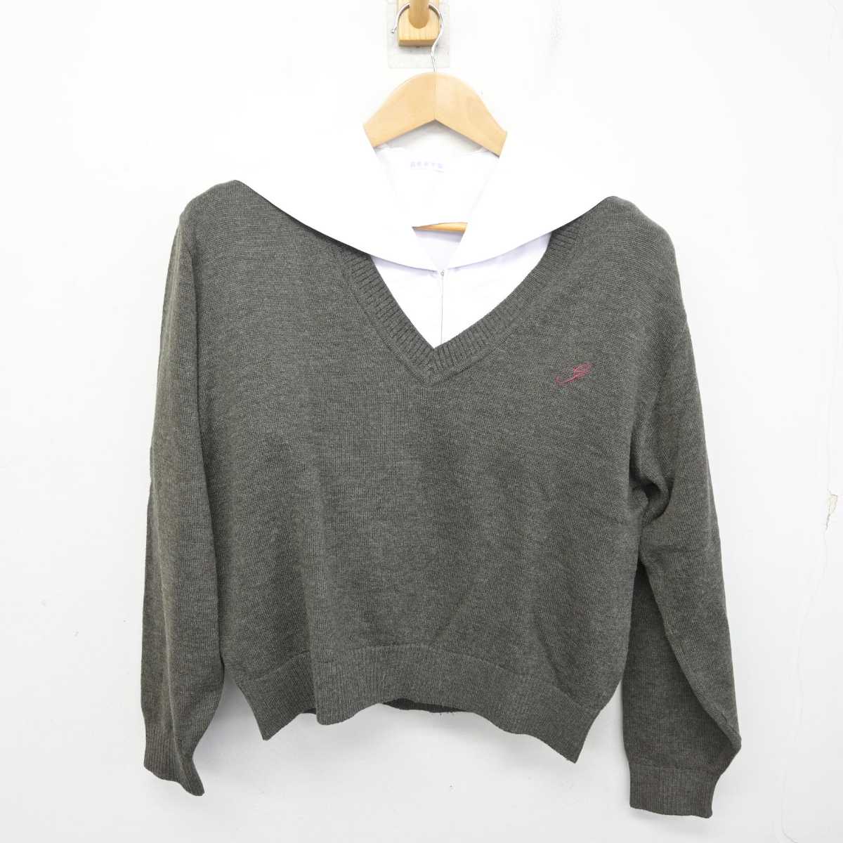 【中古】福岡県 筑紫女学園中学・高等学校 女子制服 2点 (ニット・セーラー服) sf089573