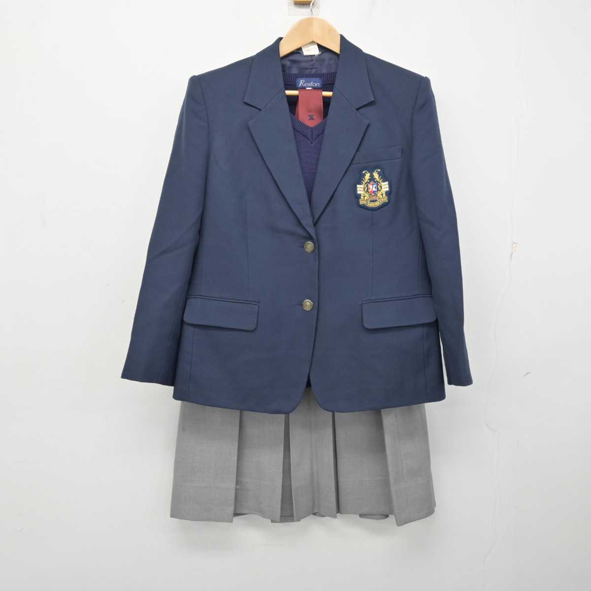 【中古】大阪府 工芸高等学校 女子制服 3点 (ブレザー・ニット・スカート) sf089649