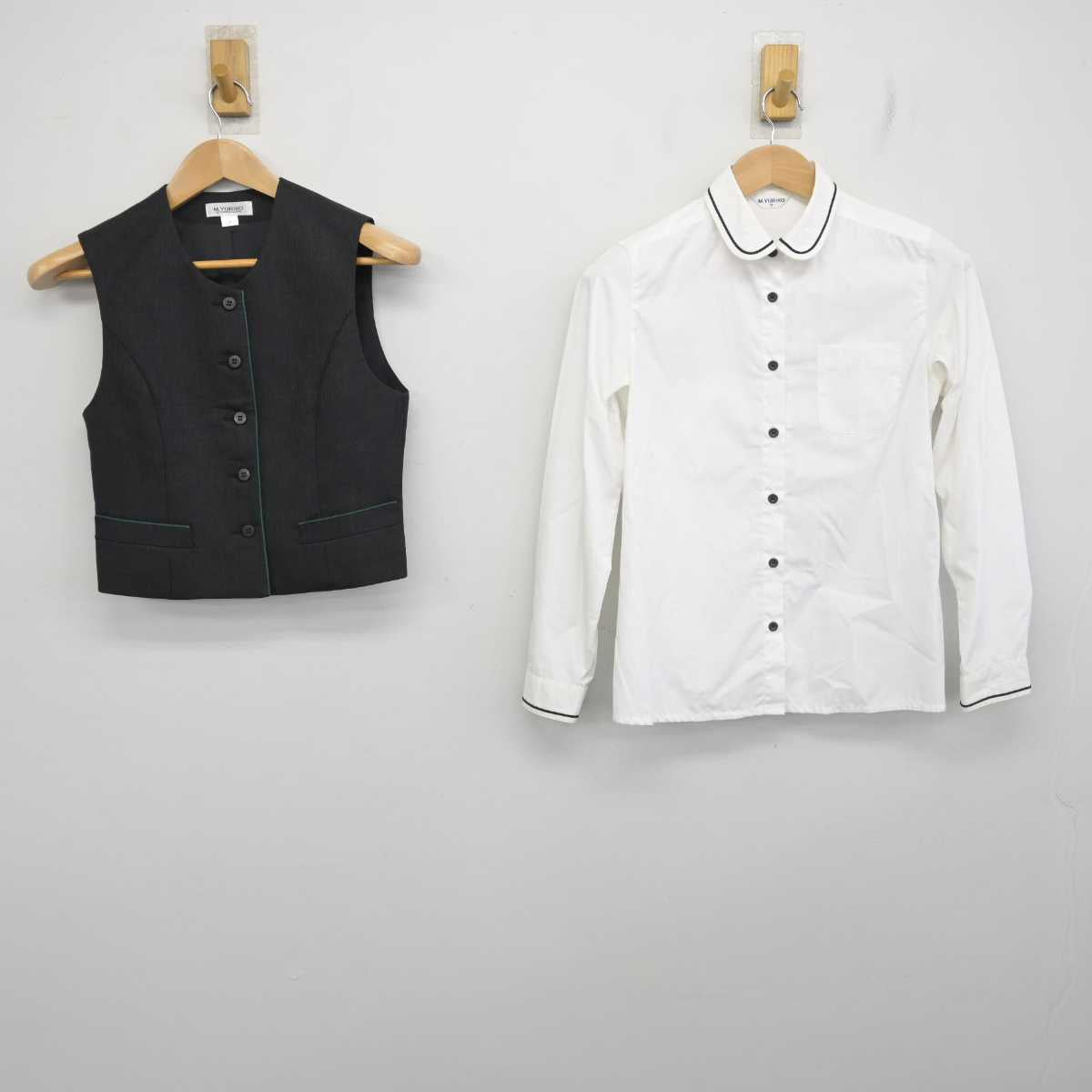 【中古】神奈川県 鎌倉女子大学 中等部・高等部 女子制服 2点 (ベスト・シャツ) sf089665