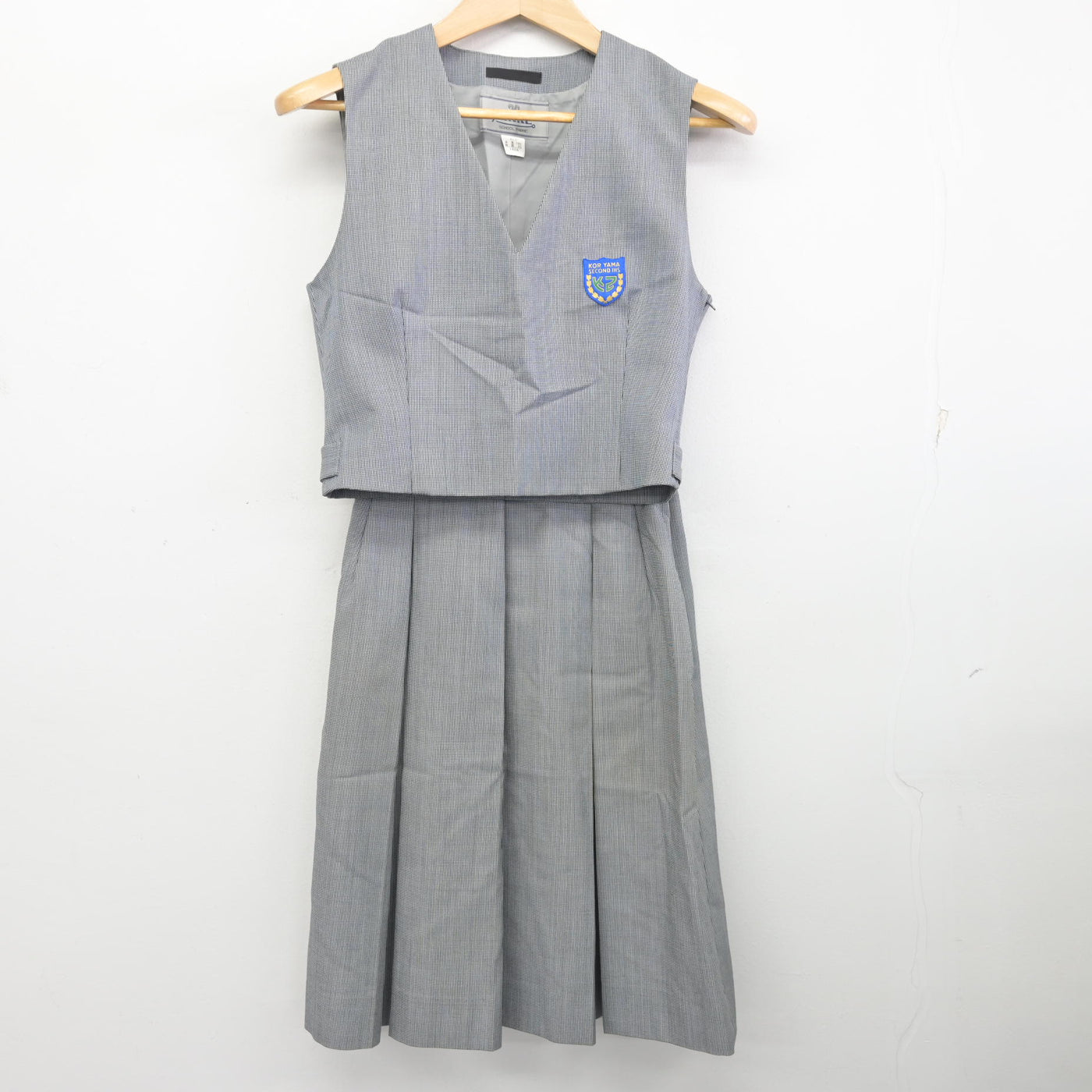 【中古】福島県 郡山第二中学校 女子制服 4点 (ブレザー・ベスト・スカート) sf090271