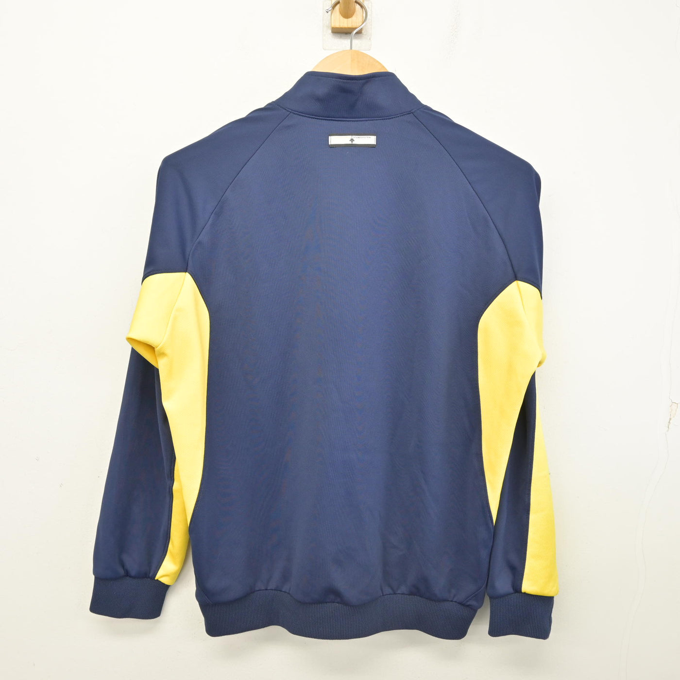 【中古】岐阜県 多治見西高等学校 女子制服 2点 (ジャージ 上・体操服 下) sf090315