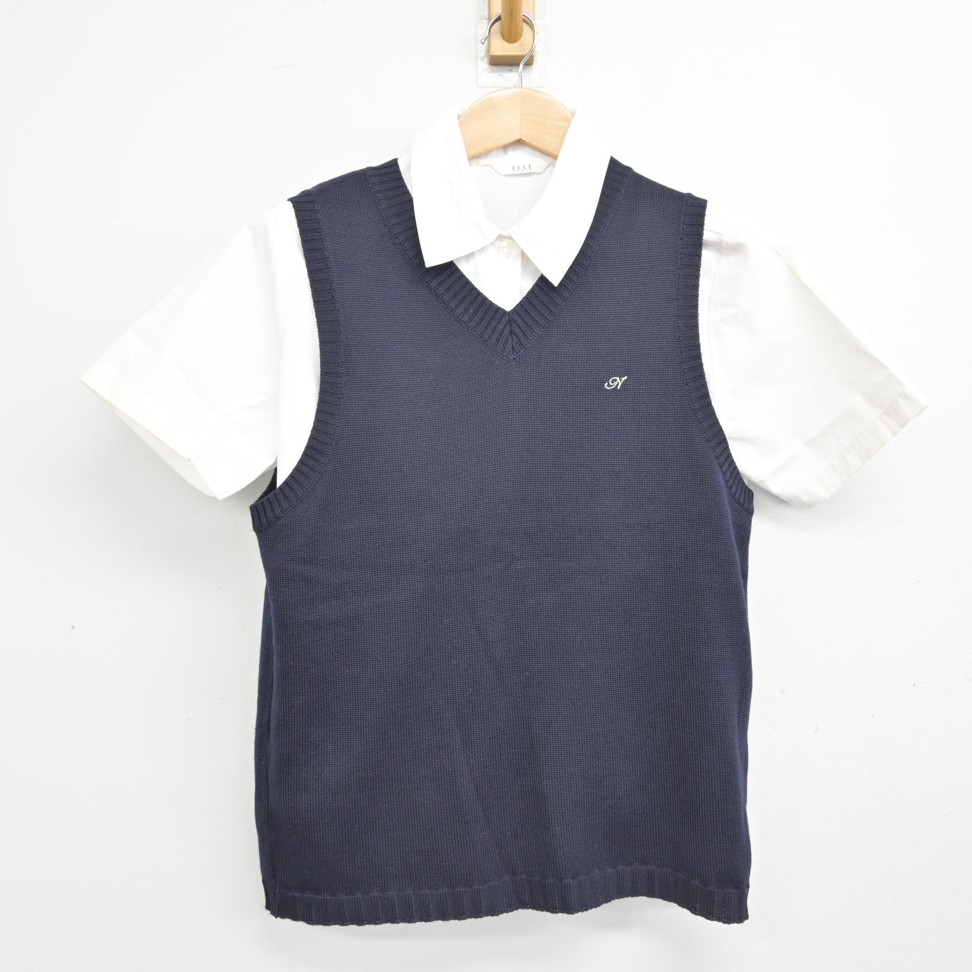 【中古】福岡県 中村学園女子高等学校/旧制服 女子制服 2点 (ニットベスト・シャツ) sf090426