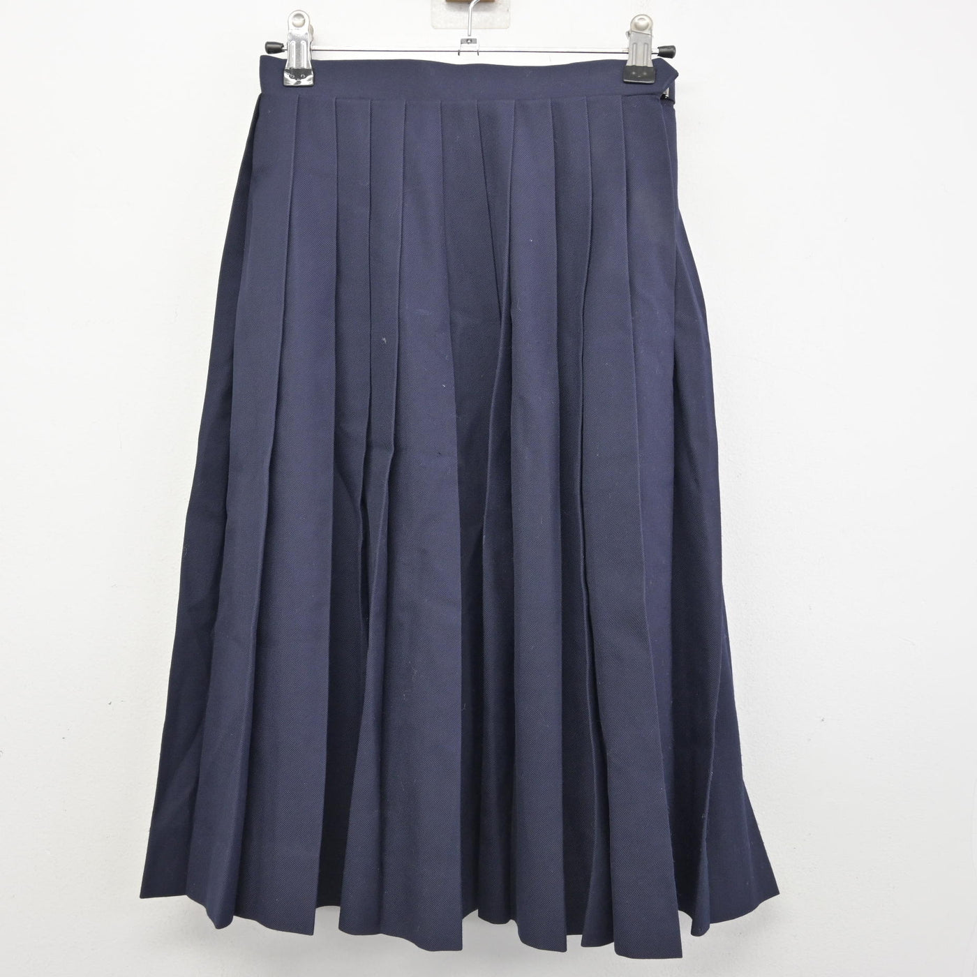 【中古】埼玉県 忍中学校 女子制服 2点 (セーラー服・スカート) sf090559