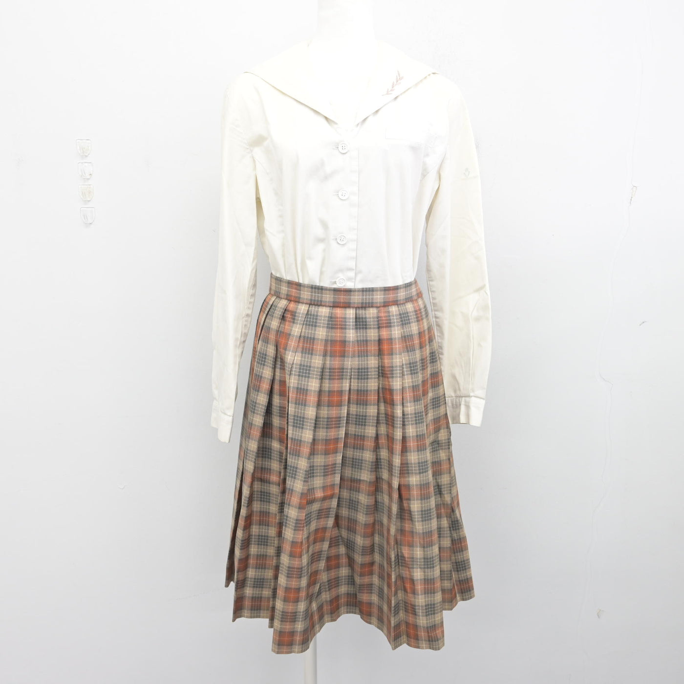 【中古】愛知県 名城大学附属高等学校 女子制服 3点 (ブレザー・セーラー服・スカート) sf090678