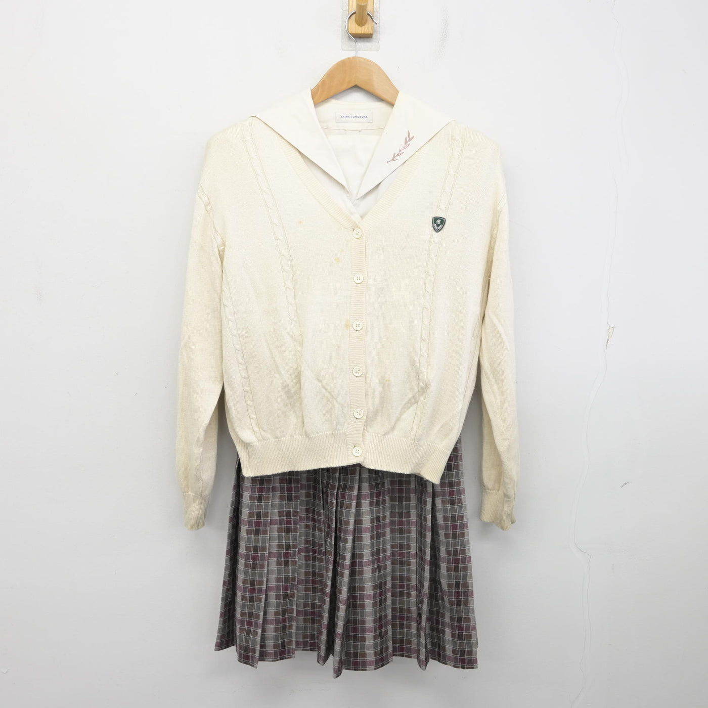 【中古】愛知県 名城大学附属高等学校 女子制服 3点 (ニット・セーラー服・スカート) sf090679