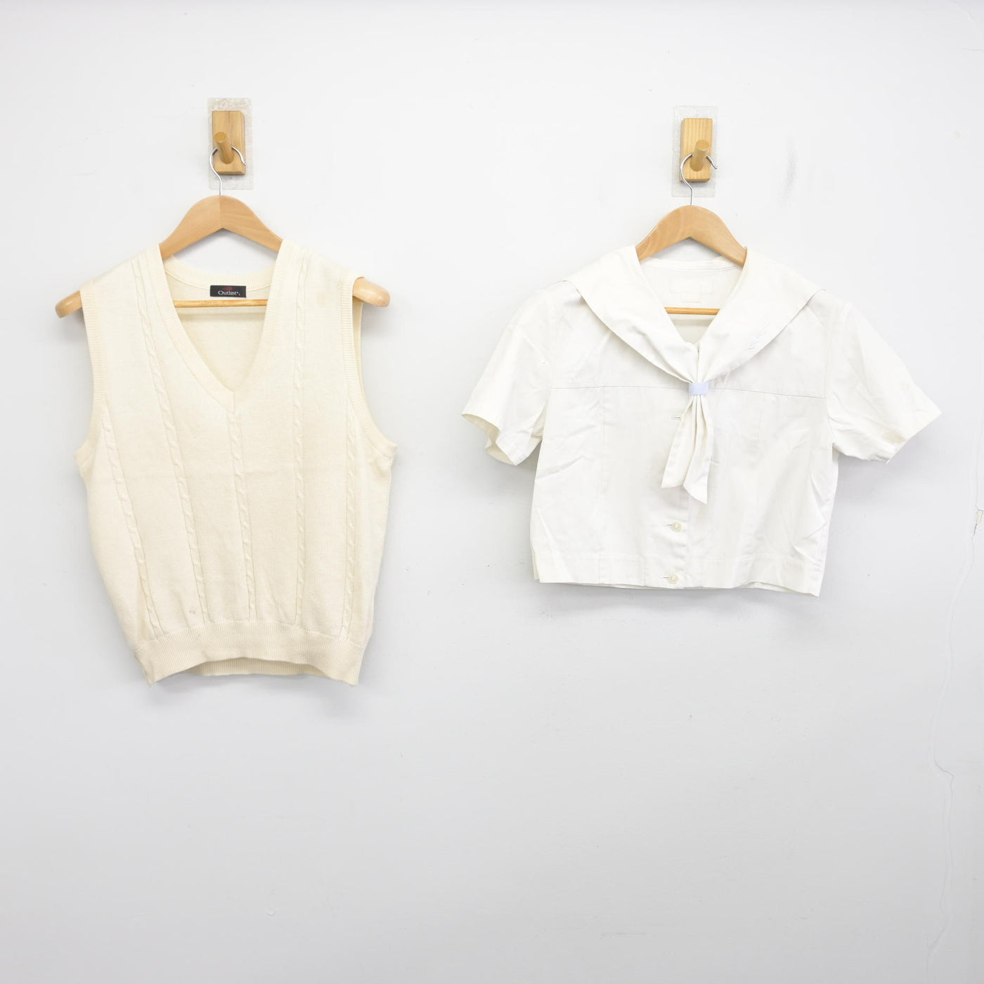【中古】愛知県 名城大学附属高等学校 女子制服 2点 (ニットベスト・セーラー服) sf090680