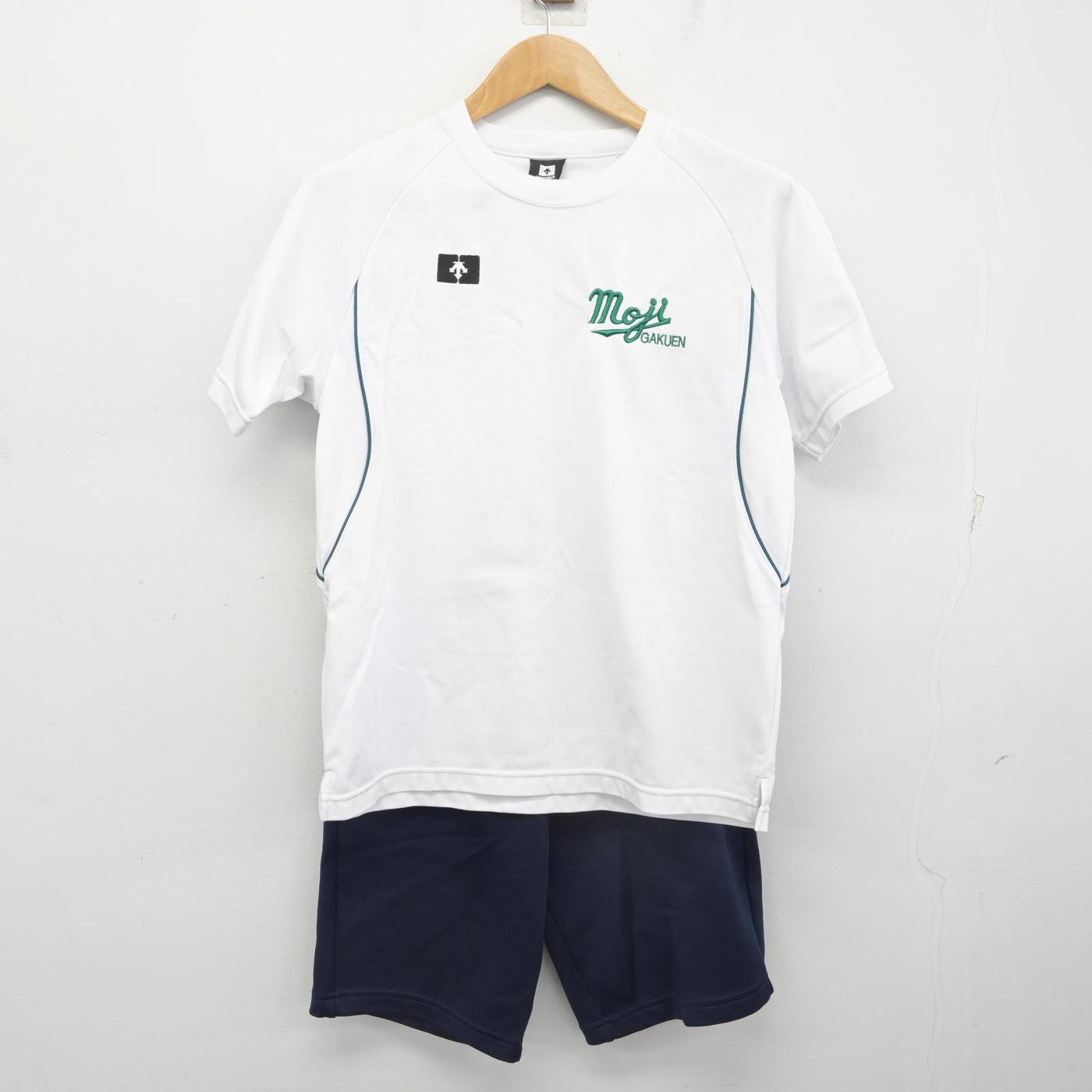 【中古】福岡県 門司学園高等学校 女子制服 3点 (体操服 上・体操服 下) sf090691