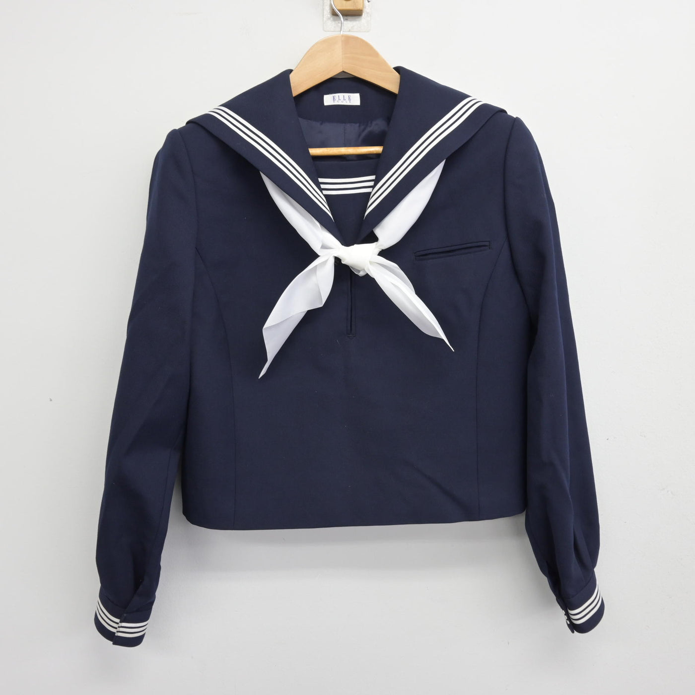 【中古】新潟県 小千谷中学校 女子制服 4点 (セーラー服・スカート) sf090701