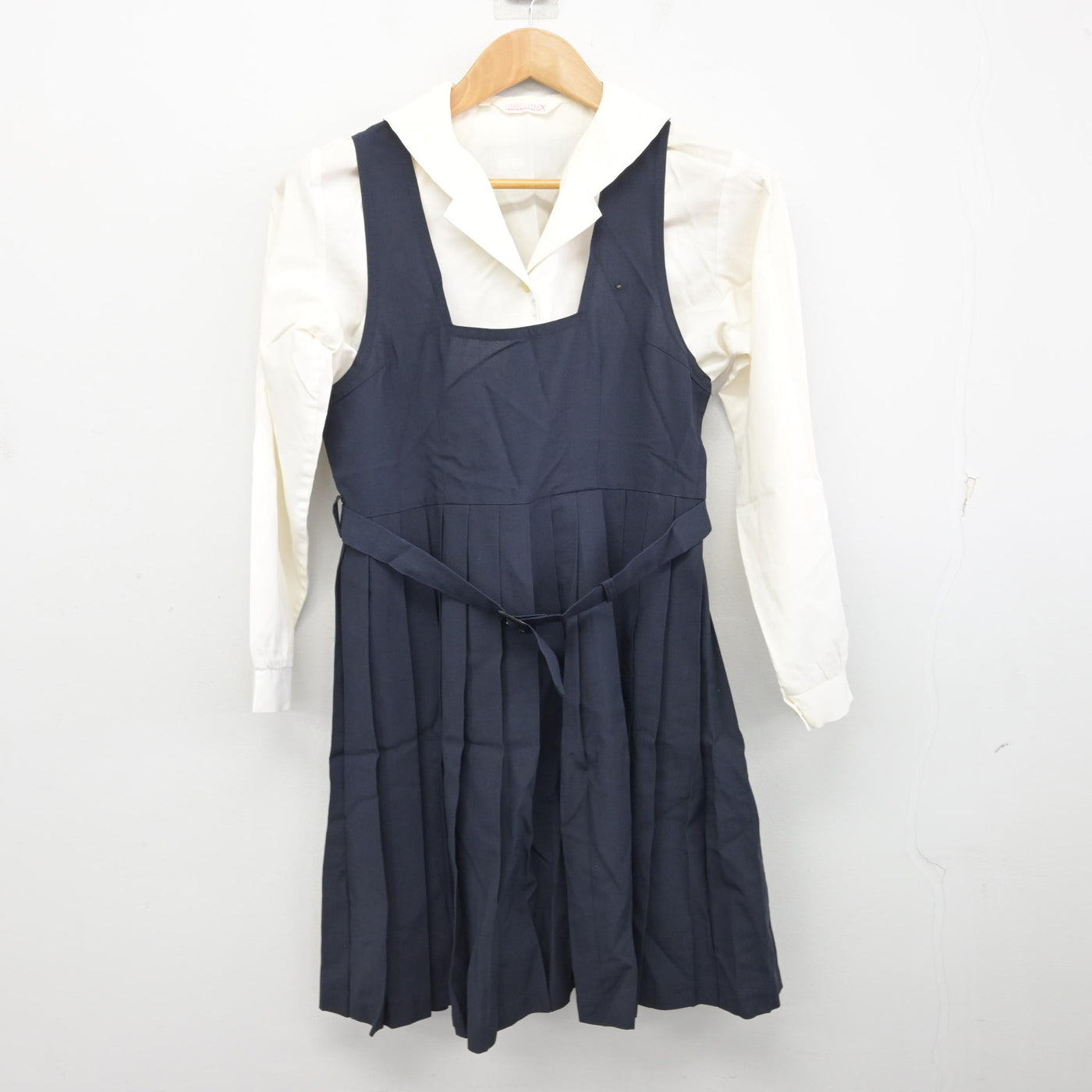 【中古】徳島県 阿波高等学校 女子制服 2点 (シャツ・ジャンパースカート) sf090724
