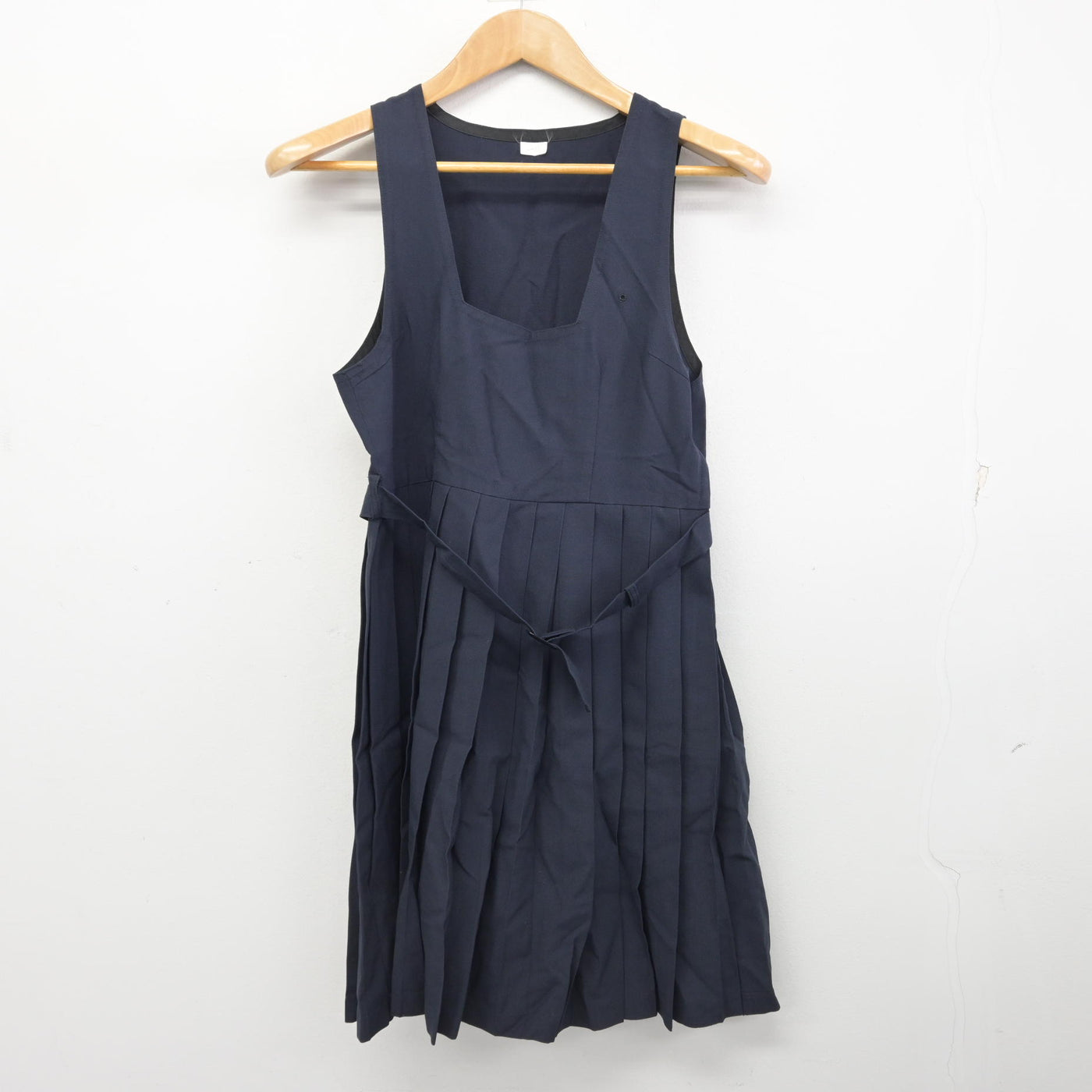 【中古】徳島県 阿波高等学校 女子制服 2点 (シャツ・ジャンパースカート) sf090724