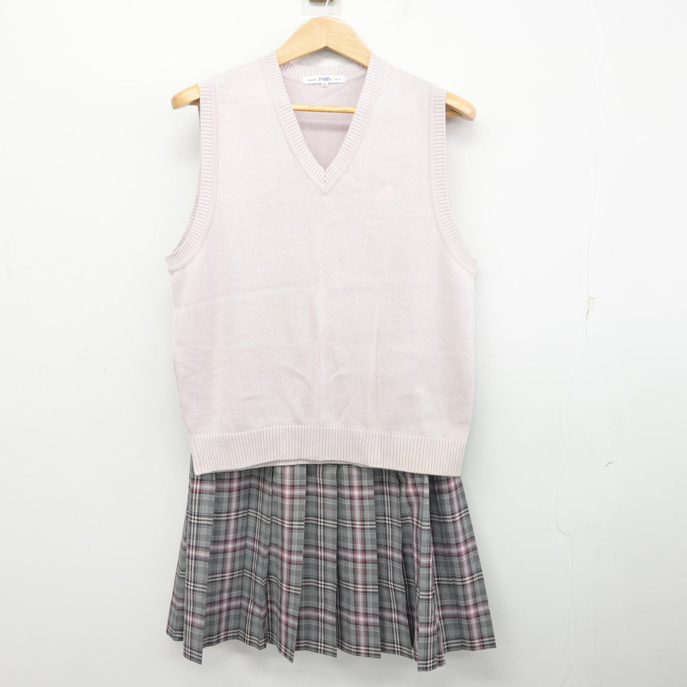中古】埼玉県 大妻嵐山高等学校 女子制服 2点 (ニットベスト 中古】埼玉県 大妻嵐山高等学校 女子制服 2点 (ニットベスト
