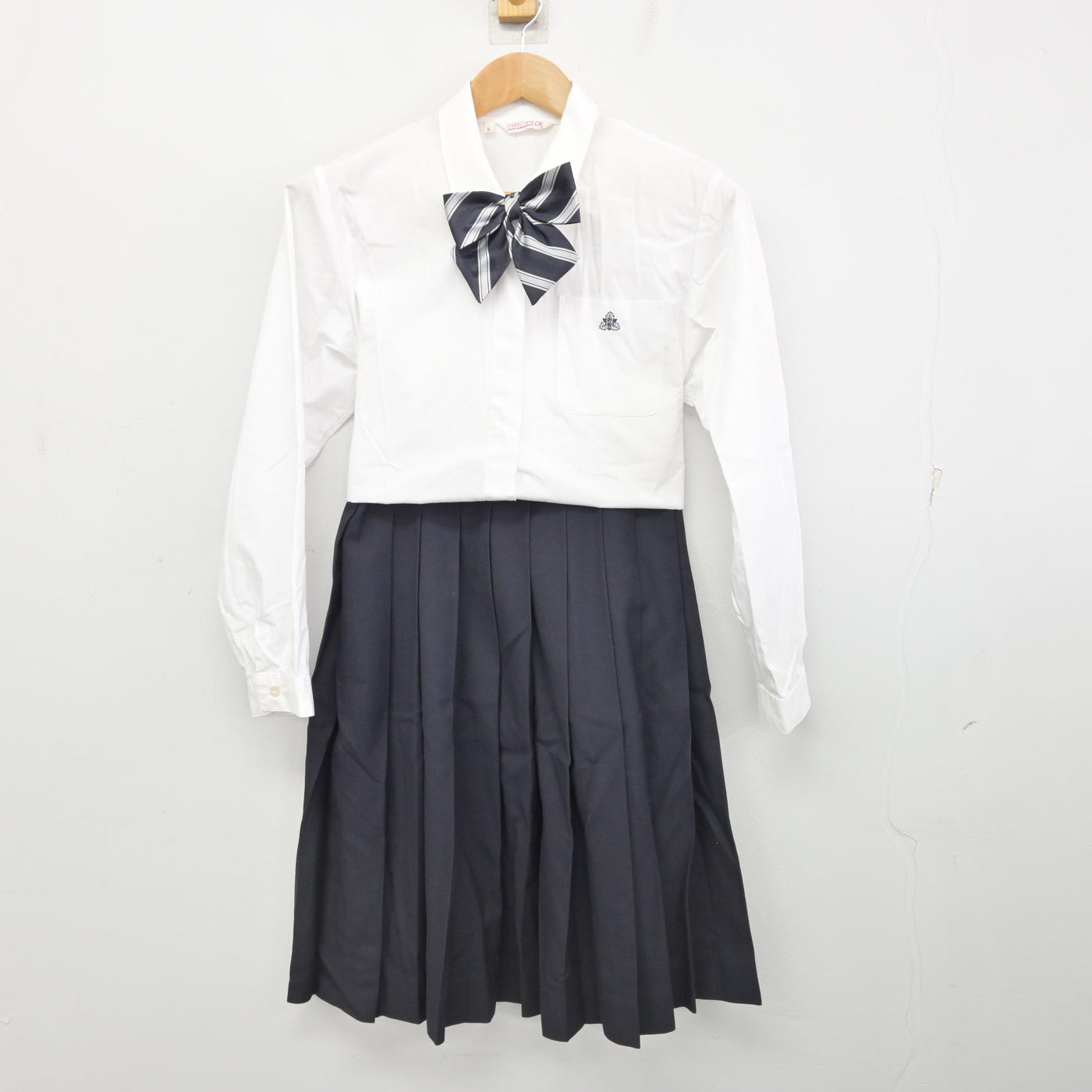 【中古】福岡県 久留米大学附設高等学校 女子制服 5点 (ブレザー・シャツ・スカート) sf090739