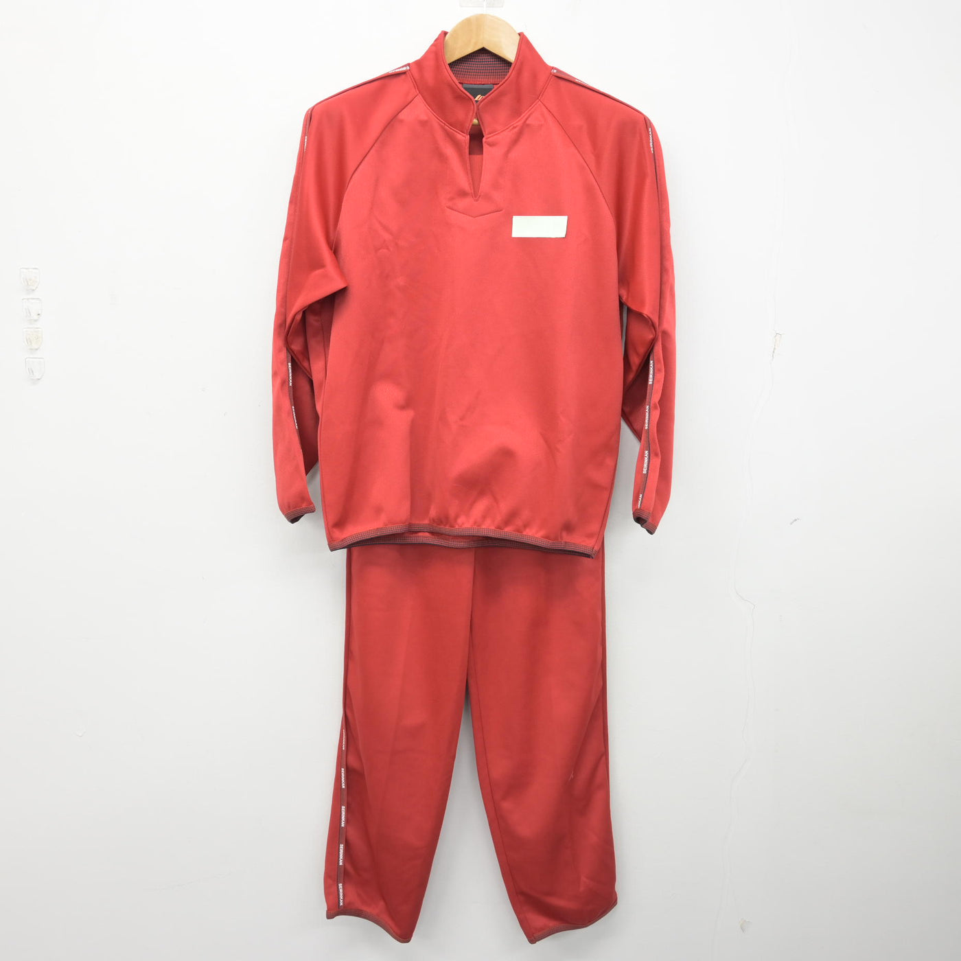 【中古】愛知県 清林館高等学校 女子制服 2点 (ジャージ 上・ジャージ 下) sf090791