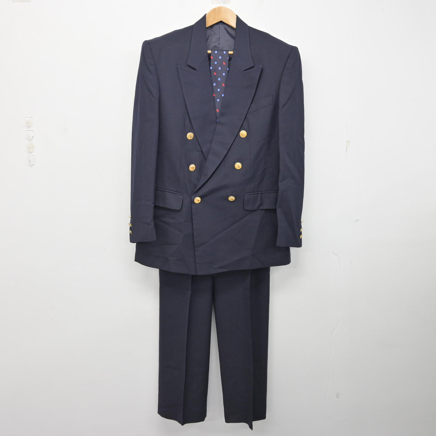 【中古】オーストラリア カンタス航空 男性客室乗務員 男子制服 4点 (ジャケット・ベスト・ズボン) sf090824