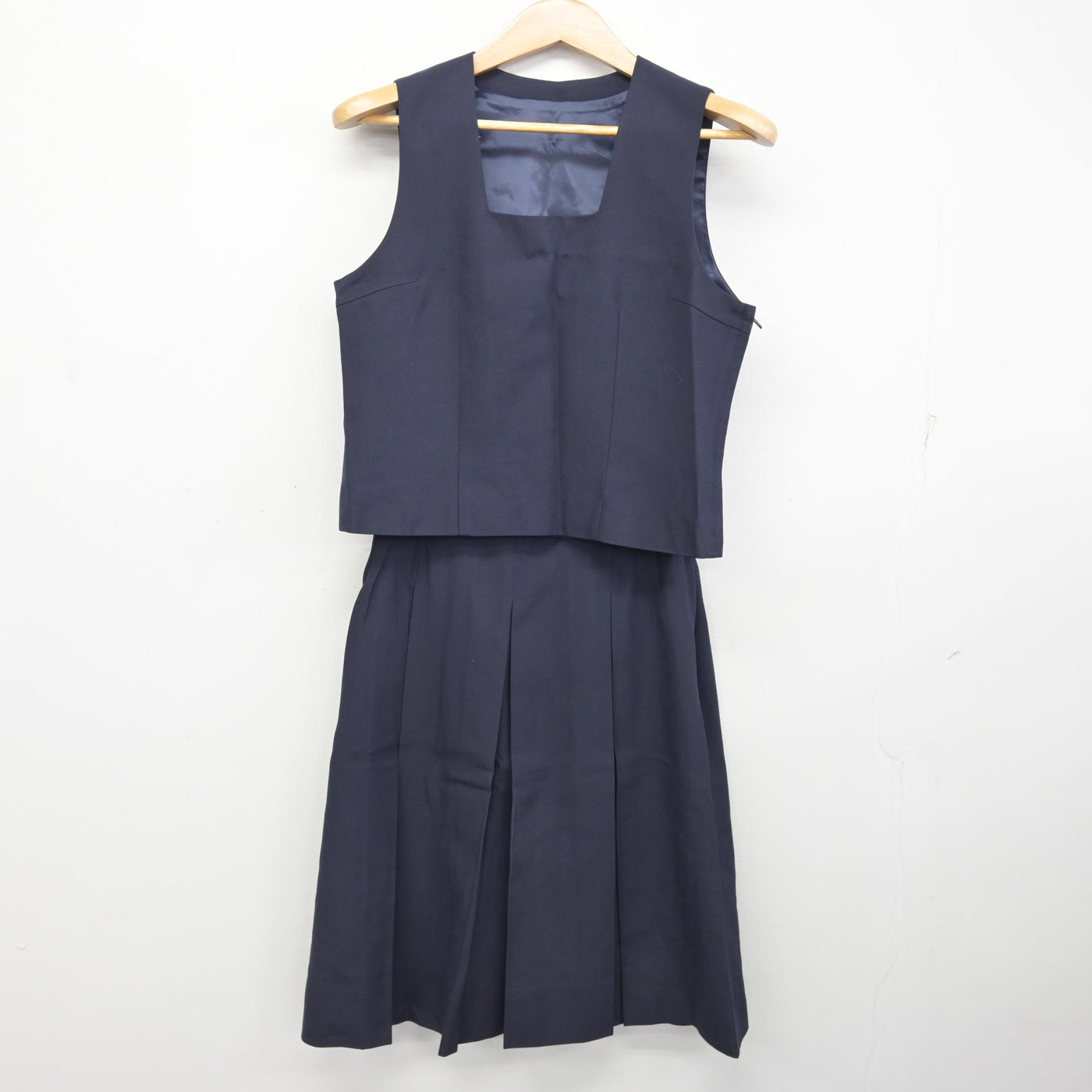【中古】東京都 八王子市立第一中学校 女子制服 3点 (ブレザー・ベスト・スカート) sf090860
