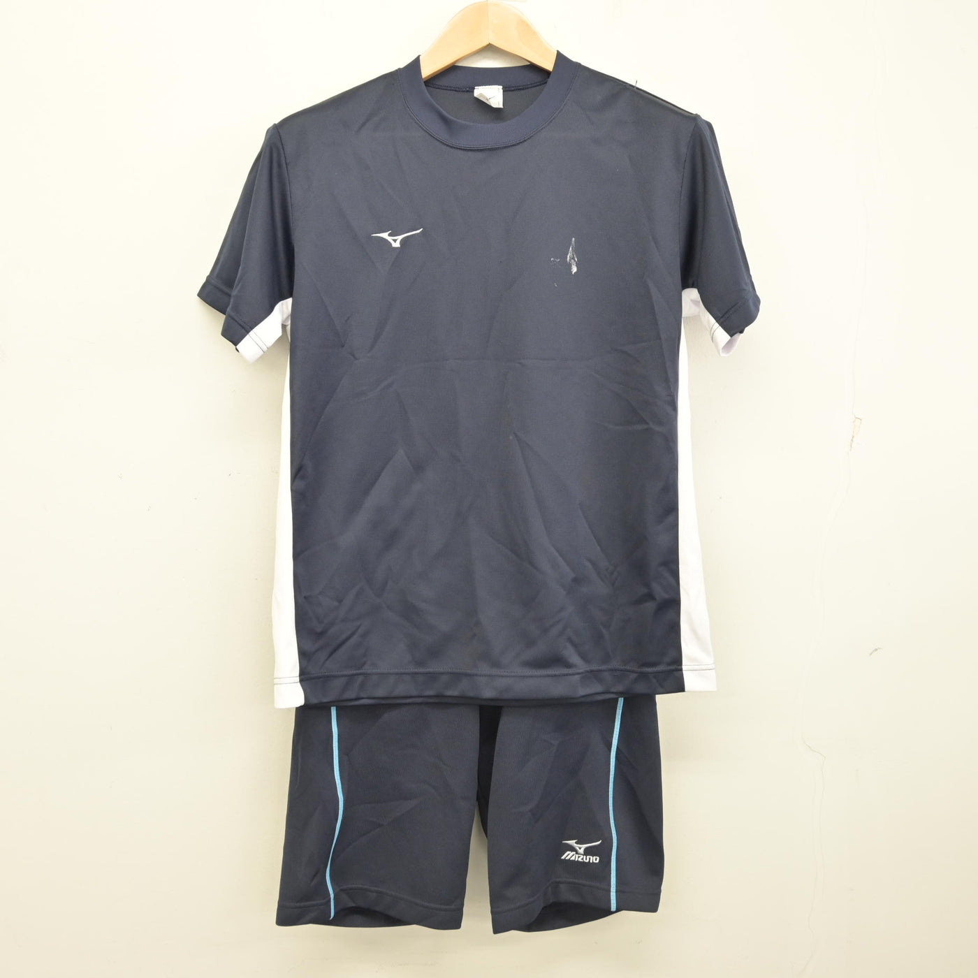 【中古】東京都 八王子学園八王子高等学校 女子制服 2点 (体操服 上・体操服 下) sf090868