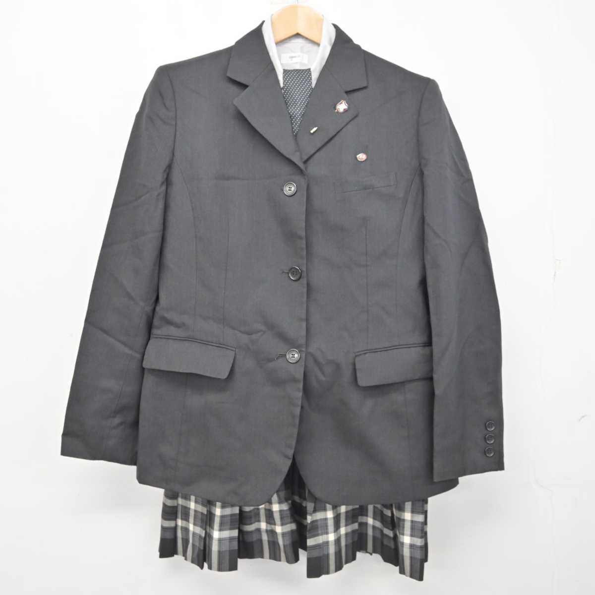 【中古】鹿児島県 鹿児島実業高等学校 女子制服 6点 (ブレザー・シャツ・スカート) sf090910