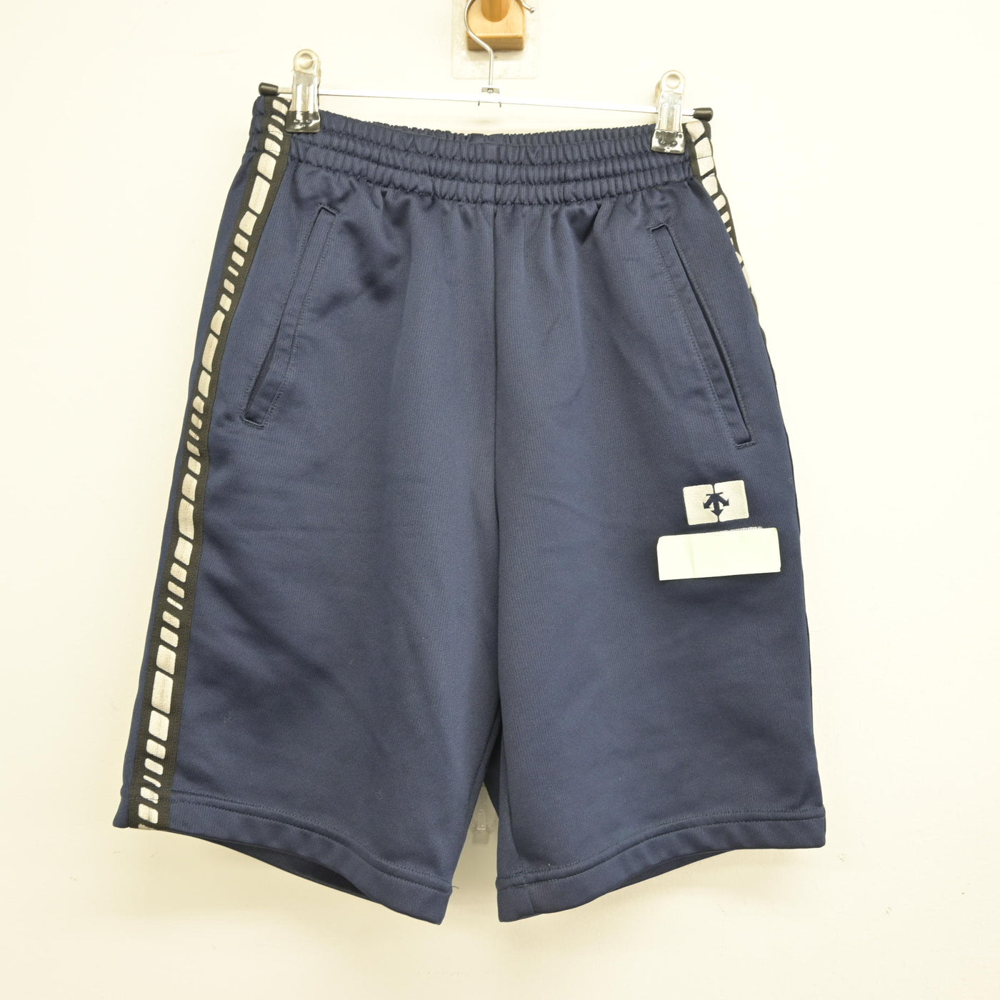 【中古】岡山県 津山商業高等学校 女子制服 2点 (体操服 上・体操服 下) sf090958