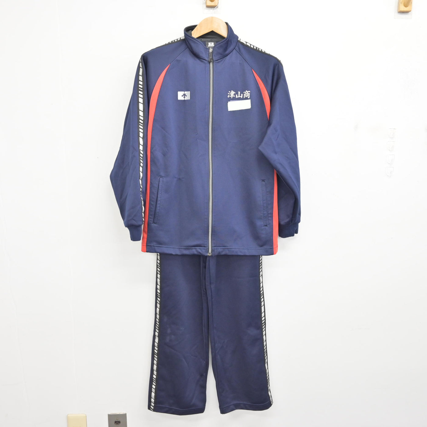 【中古】岡山県 津山商業高等学校 女子制服 2点 (ジャージ 上・ジャージ 下) sf090959