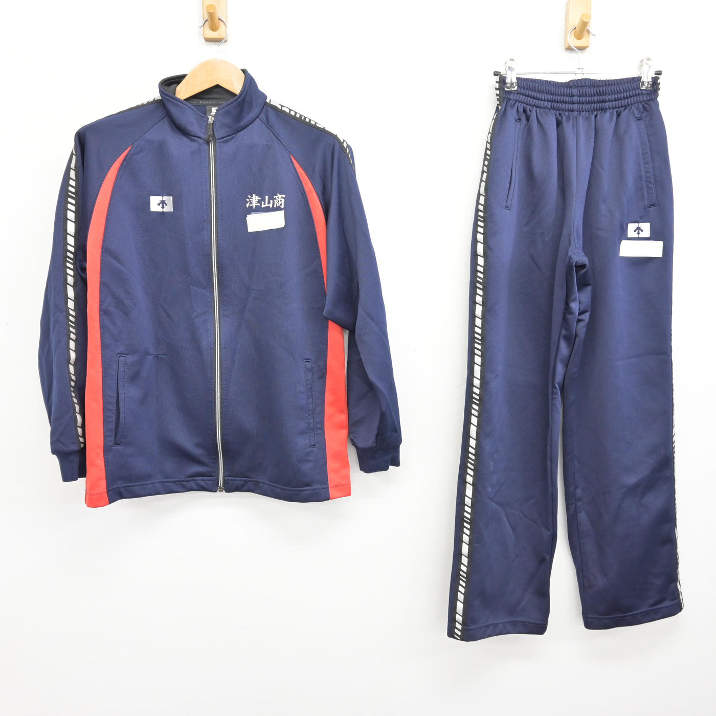 【中古】岡山県 津山商業高等学校 女子制服 2点 (ジャージ 上・ジャージ 下) sf090959