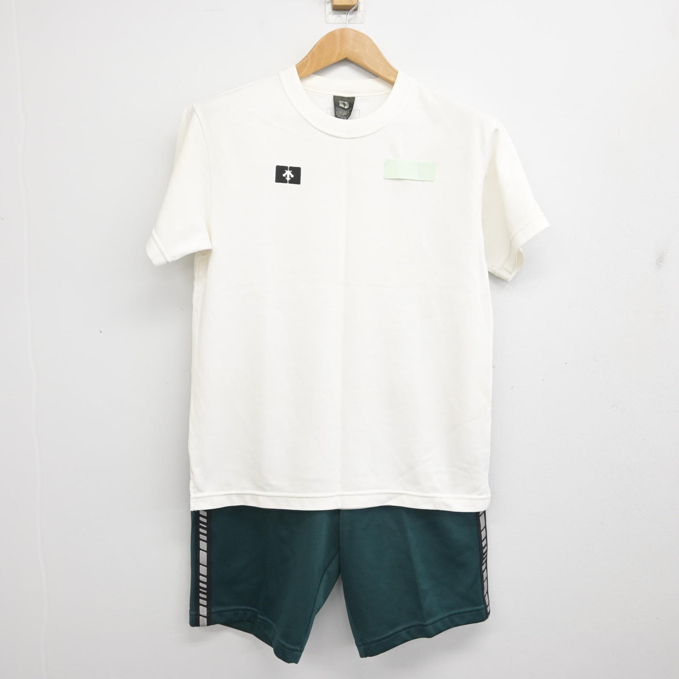 【中古】埼玉県 浦和南高等学校 女子制服 2点 (体操服 上・体操服 下) sf090968