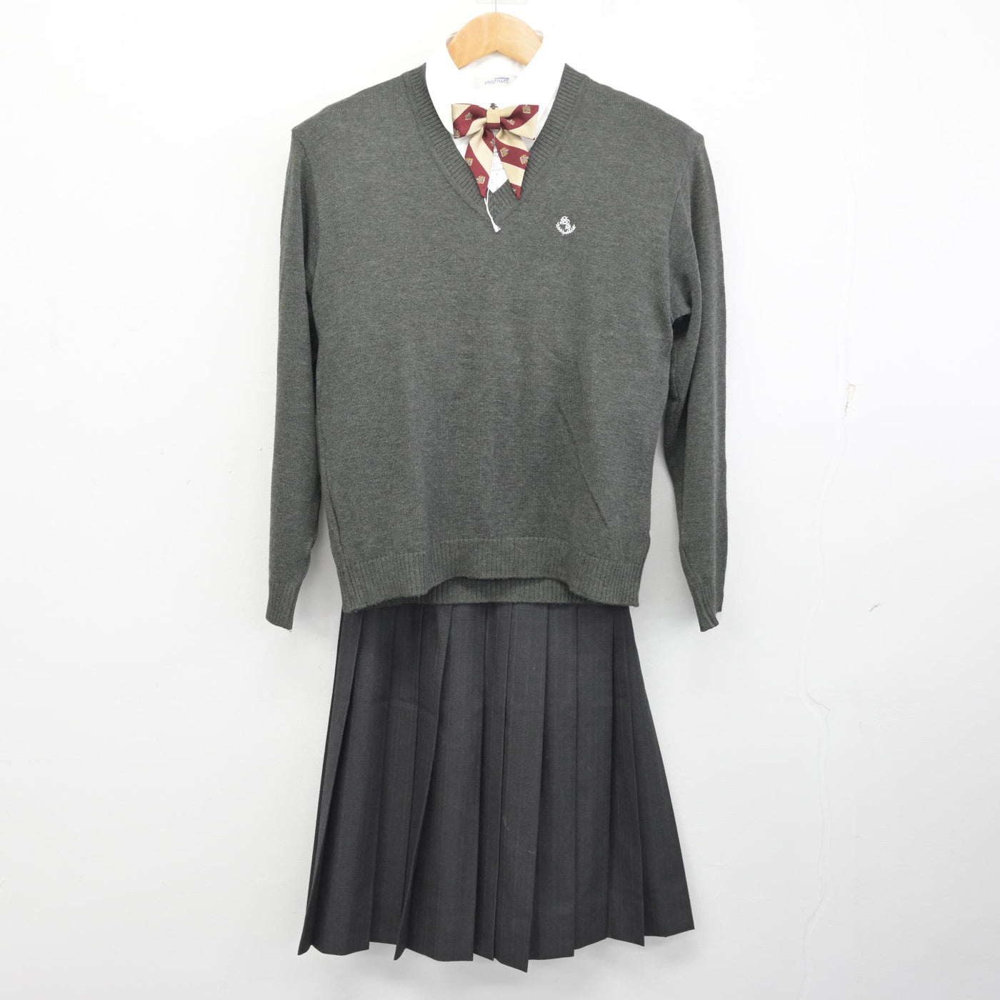 【中古】愛知県 誠信高等学校 女子制服 5点 (ブレザー・ニット・シャツ・スカート) sf091086