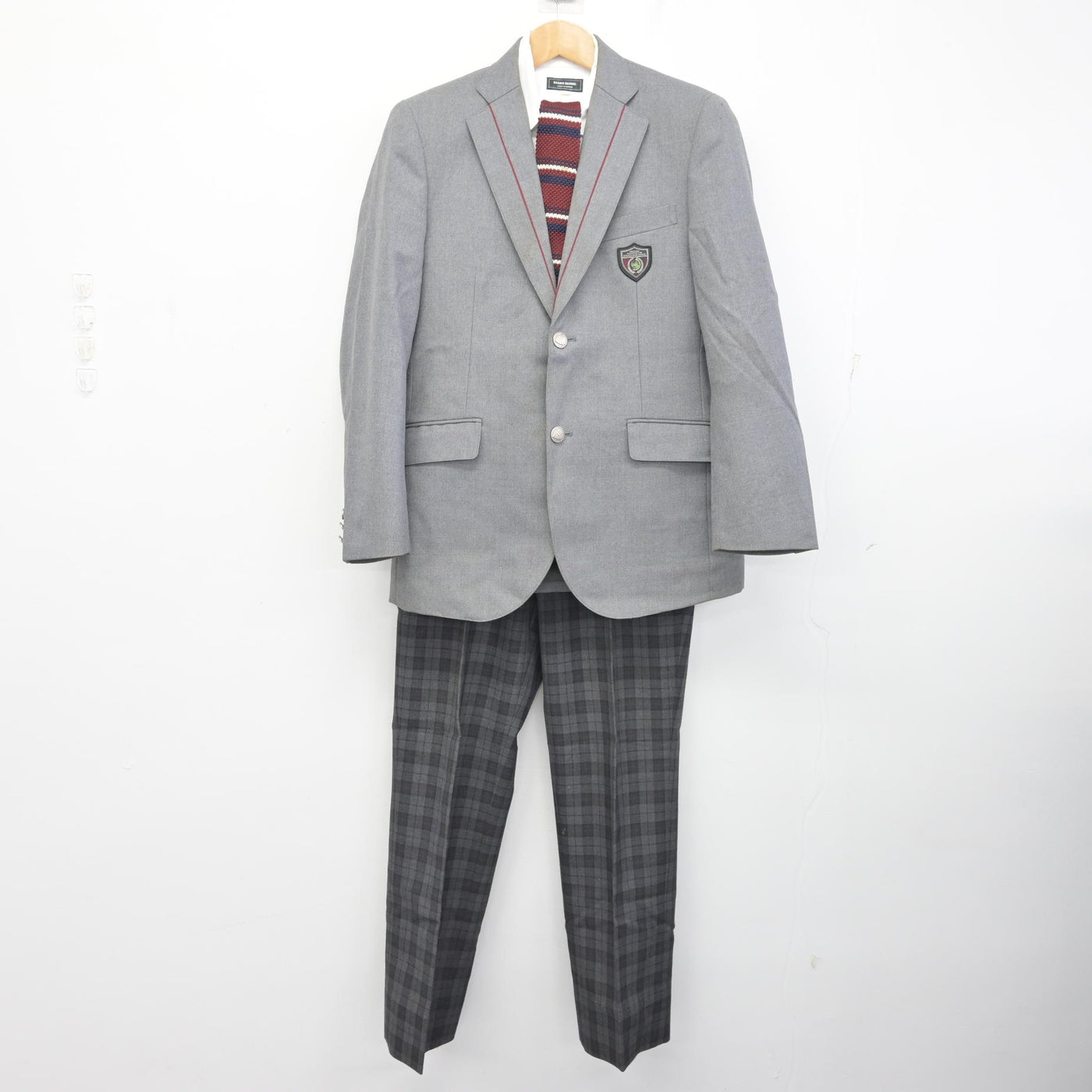 【中古】岡山県 岡山理科大学附属中学校・高等学校 男子制服 4点 (ブレザー・シャツ・ズボン) sf091103