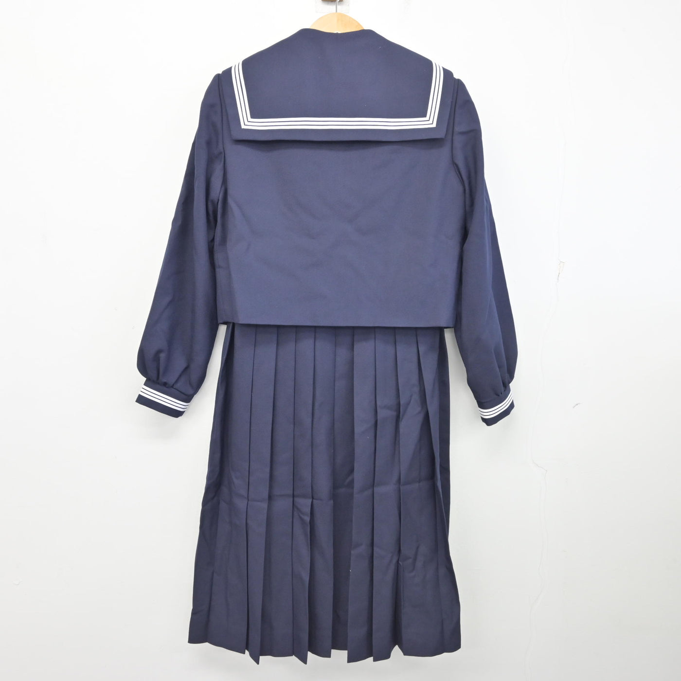 【中古】鹿児島県 出水中学校 女子制服 3点 (セーラー服・ジャンパースカート) sf091111