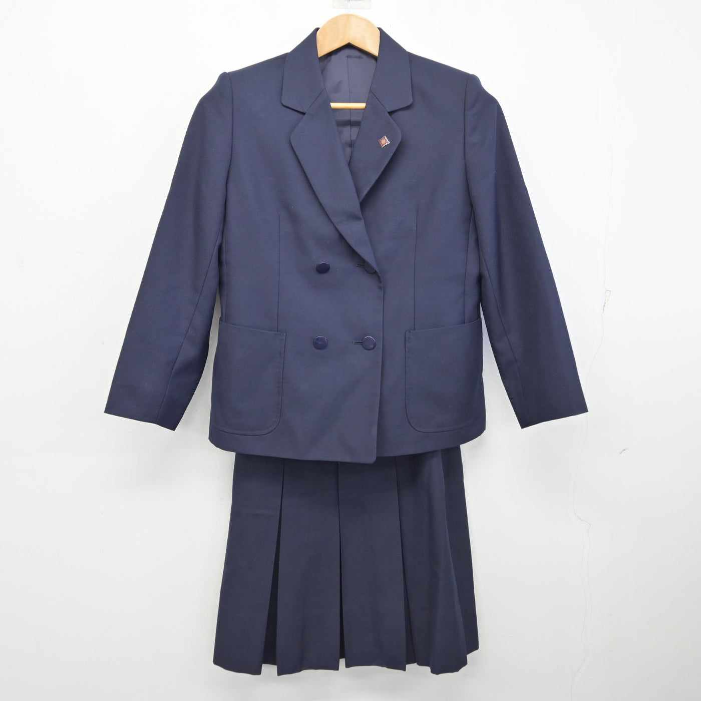 【中古】神奈川県 希望が丘中学校 女子制服 4点 (ブレザー・ベスト・スカート) sf091138