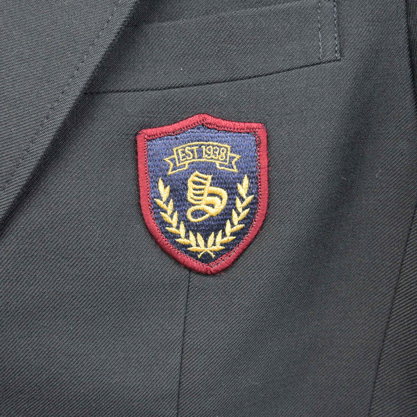 【中古】東京都 桜町高等学校 女子制服 4点 (ブレザー・スカート) sf091142
