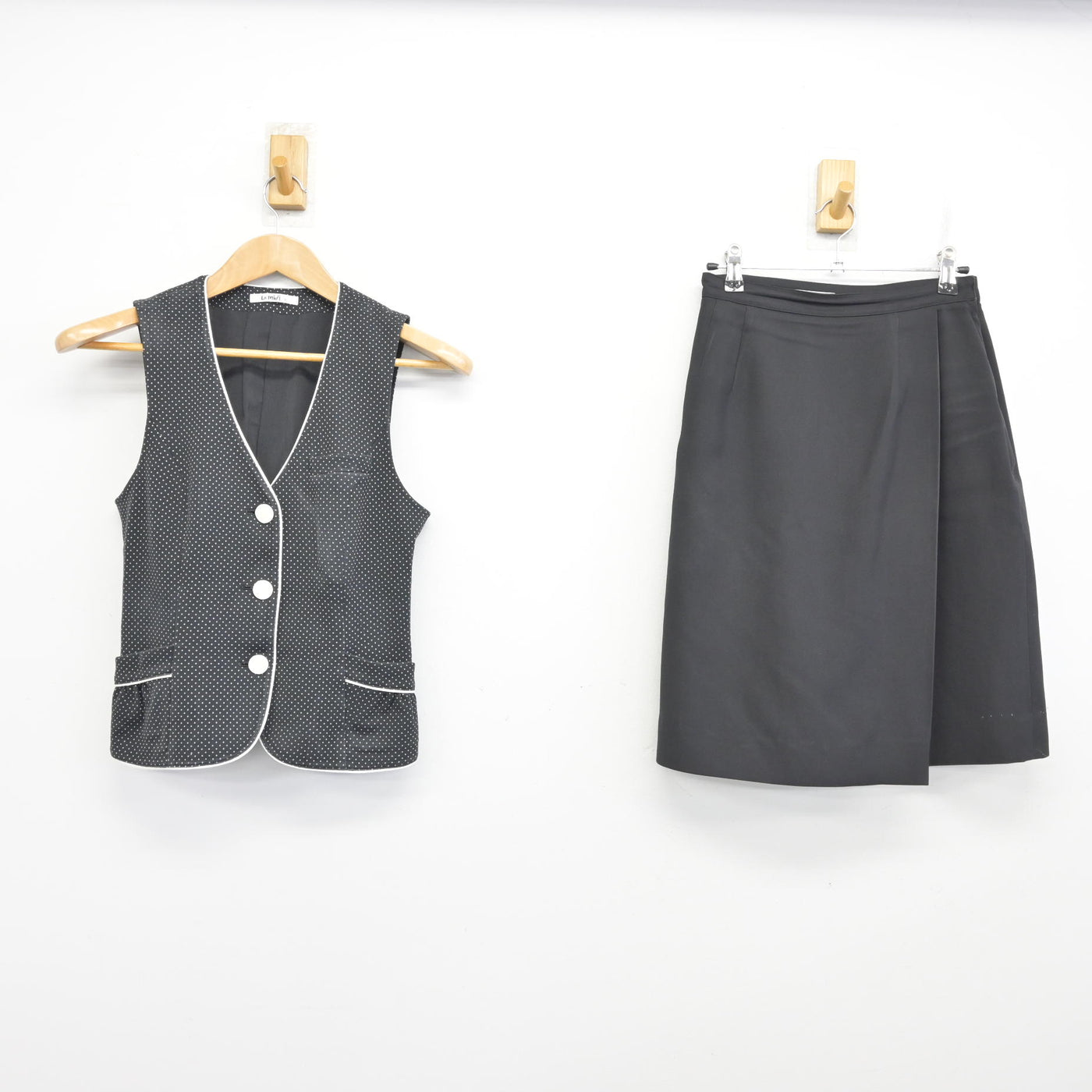 【中古】 事務服 女子制服 2点 (ベスト・スカート) sf091145