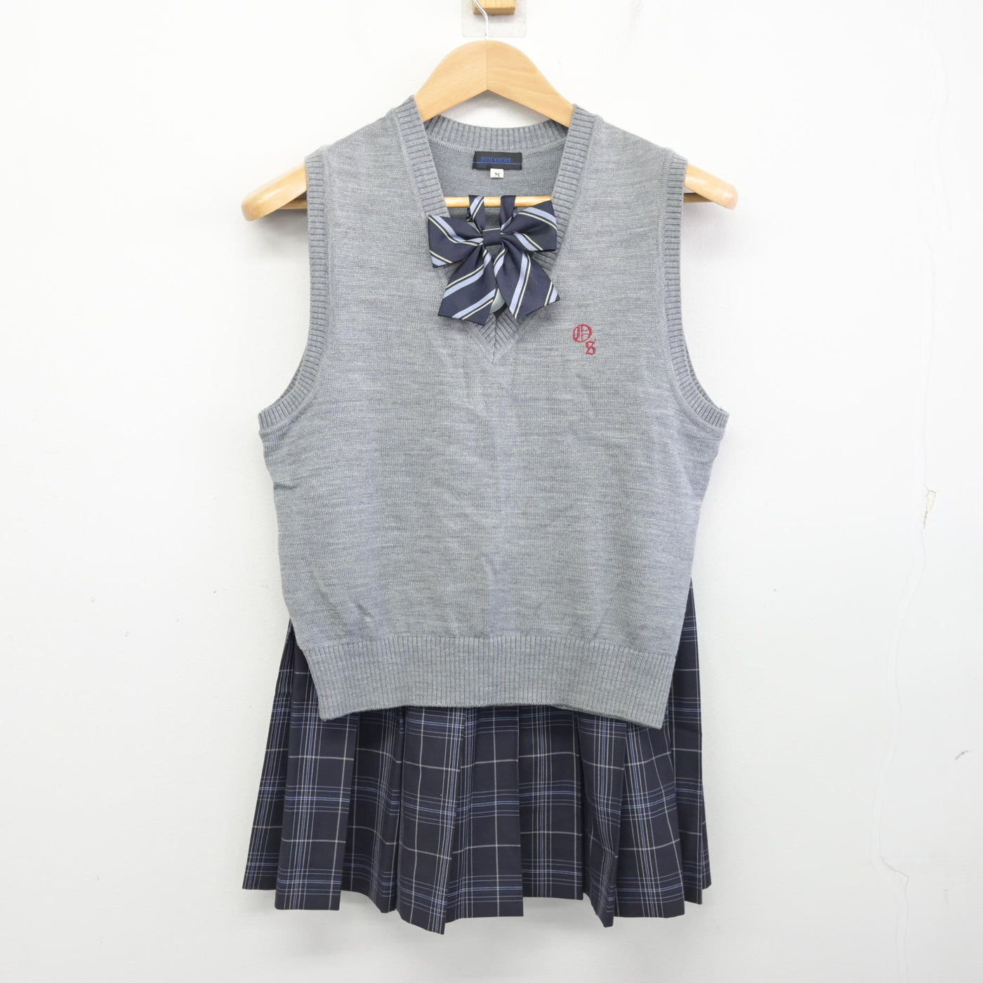 【中古】東京都 青梅総合高等学校 女子制服 3点 (ニットベスト・スカート) sf091165