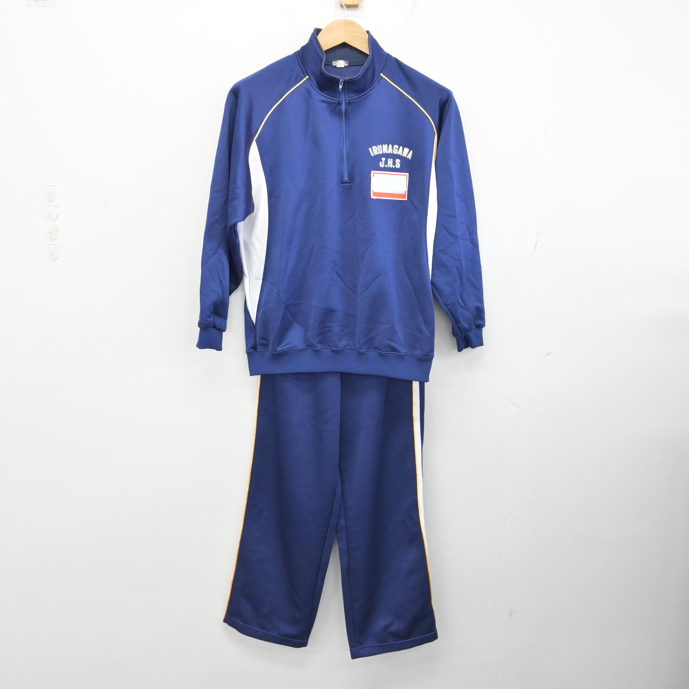 【中古】埼玉県 入間川中学校 女子制服 2点 (ジャージ 上・ジャージ 下) sf091177