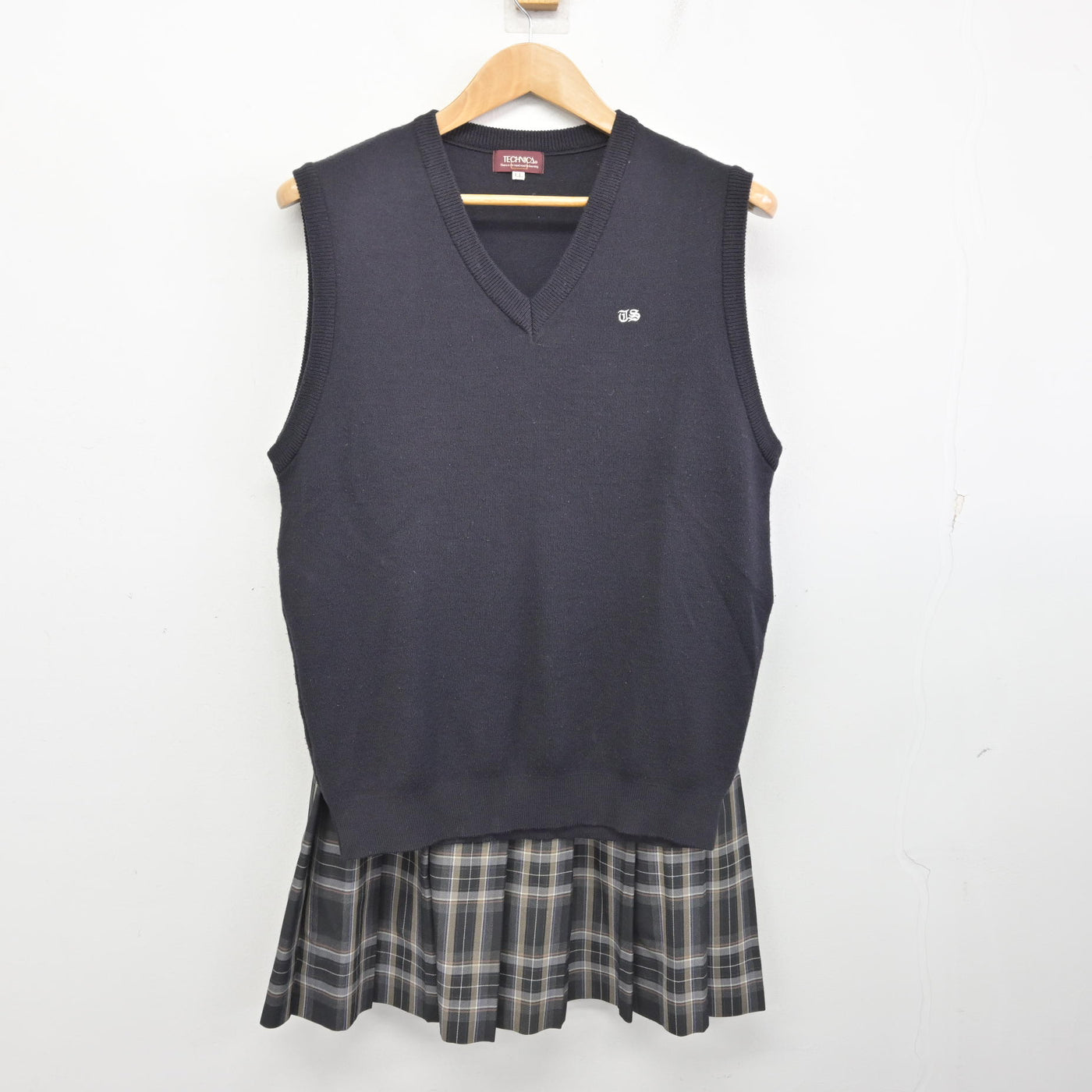 【中古】栃木県 栃木翔南高等学校 女子制服 4点 (ブレザー・ニットベスト・スカート) sf091181
