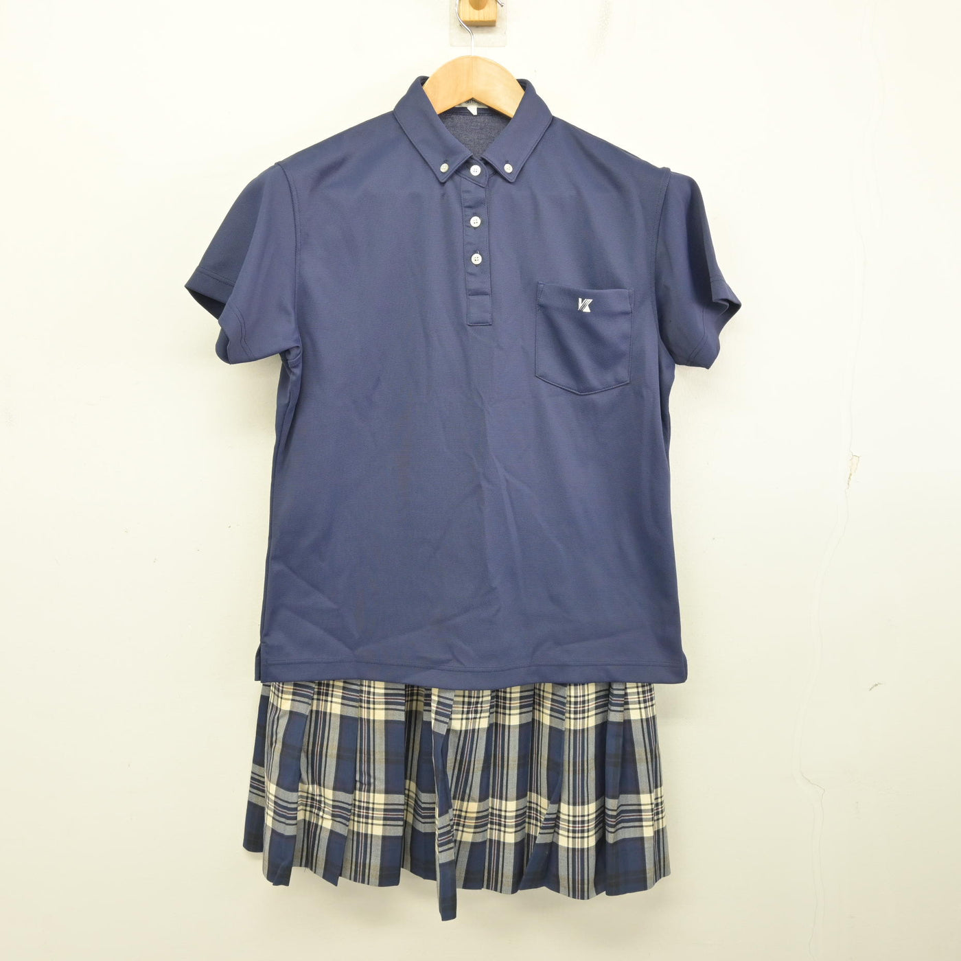 【中古】茨城県 鹿島学園高等学校 女子制服 2点 (シャツ・スカート) sf091188