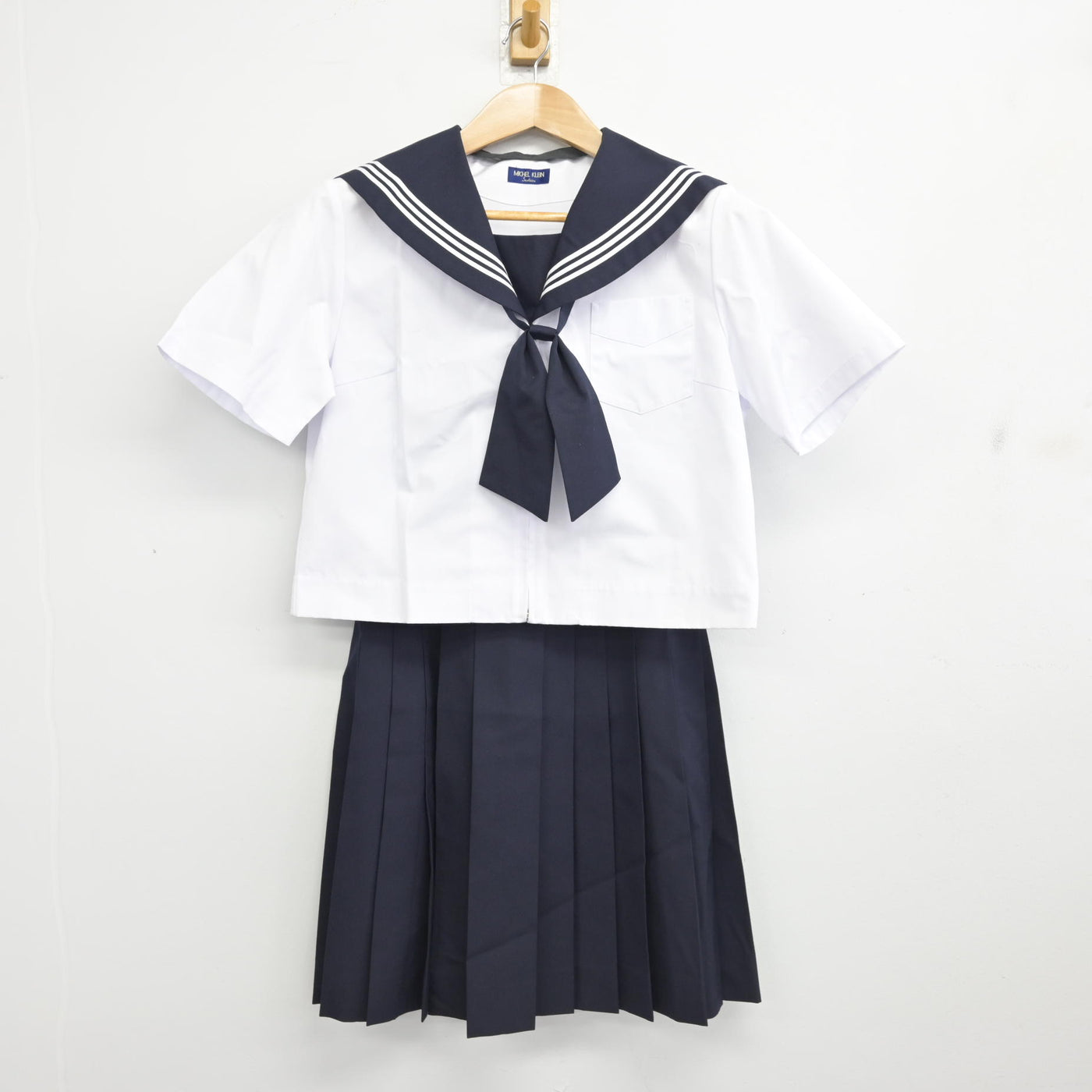 【中古】北海道 北海道旭川商業高等学校 女子制服 3点 (セーラー服・スカート) sf091192