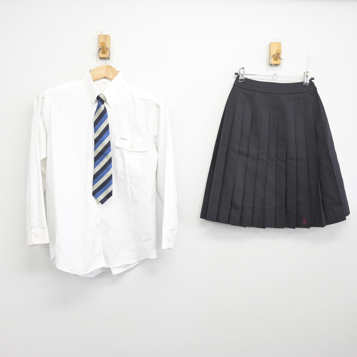 【中古】岡山県 西大寺高等学校 女子制服 5点 (ブレザー・ニット・シャツ・スカート) sf091193