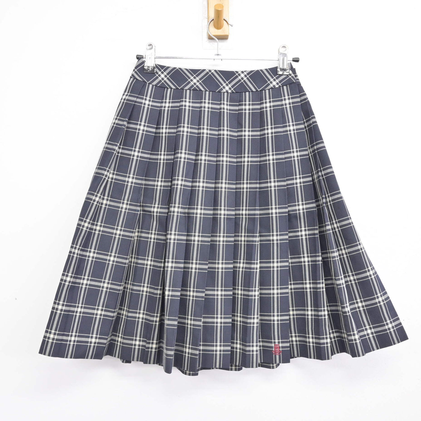 【中古】岡山県 西大寺高等学校 女子制服 2点 (ニット・スカート) sf091194