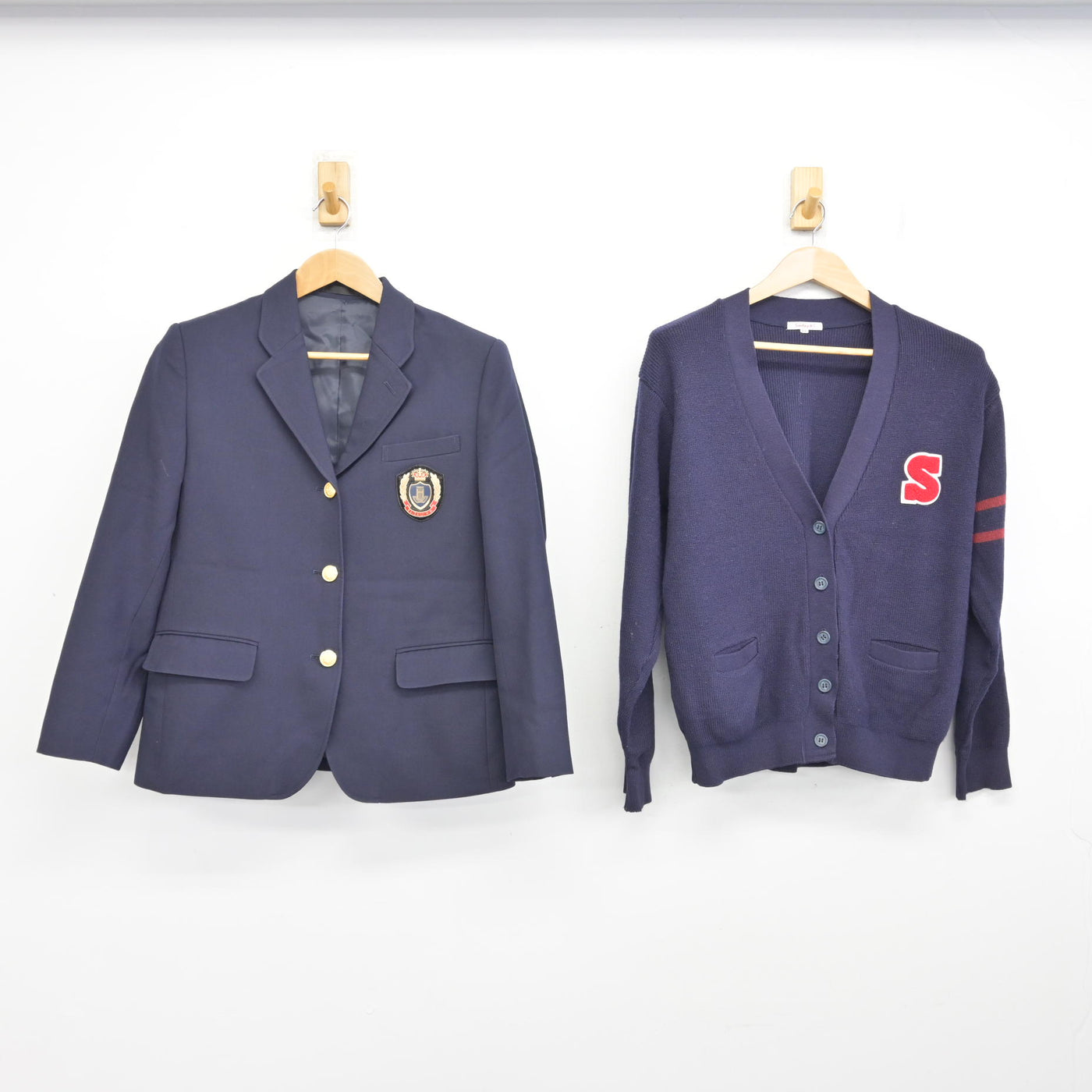 【中古】岡山県 西大寺高等学校 女子制服 2点 (ブレザー・ニット) sf091196