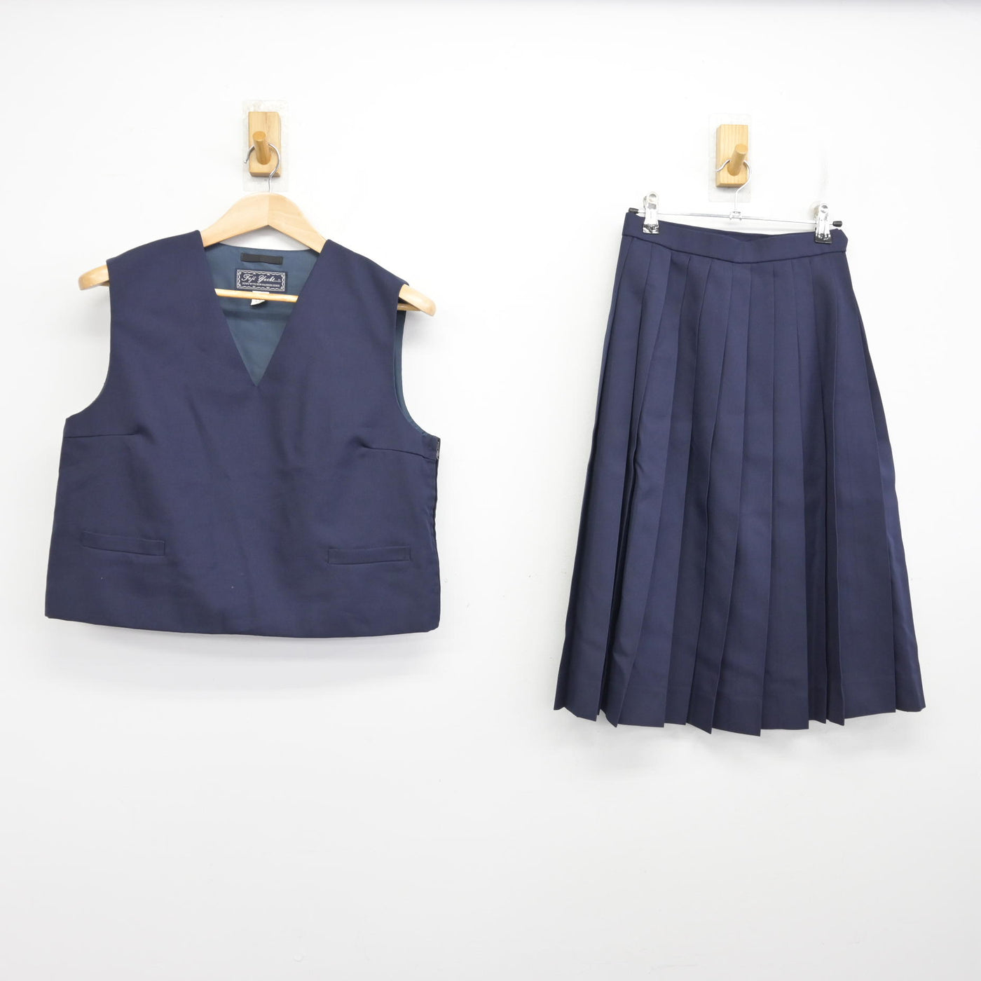 【中古】北海道 早来中学校 女子制服 3点 (ブレザー・ベスト・スカート) sf091207
