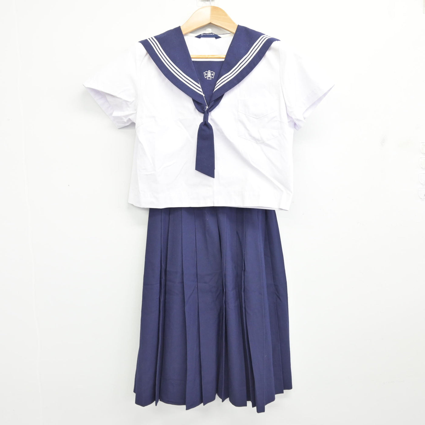 【中古】鹿児島県 鹿児島市立南中学校/旧制服 女子制服 3点 (セーラー服・スカート) sf091228