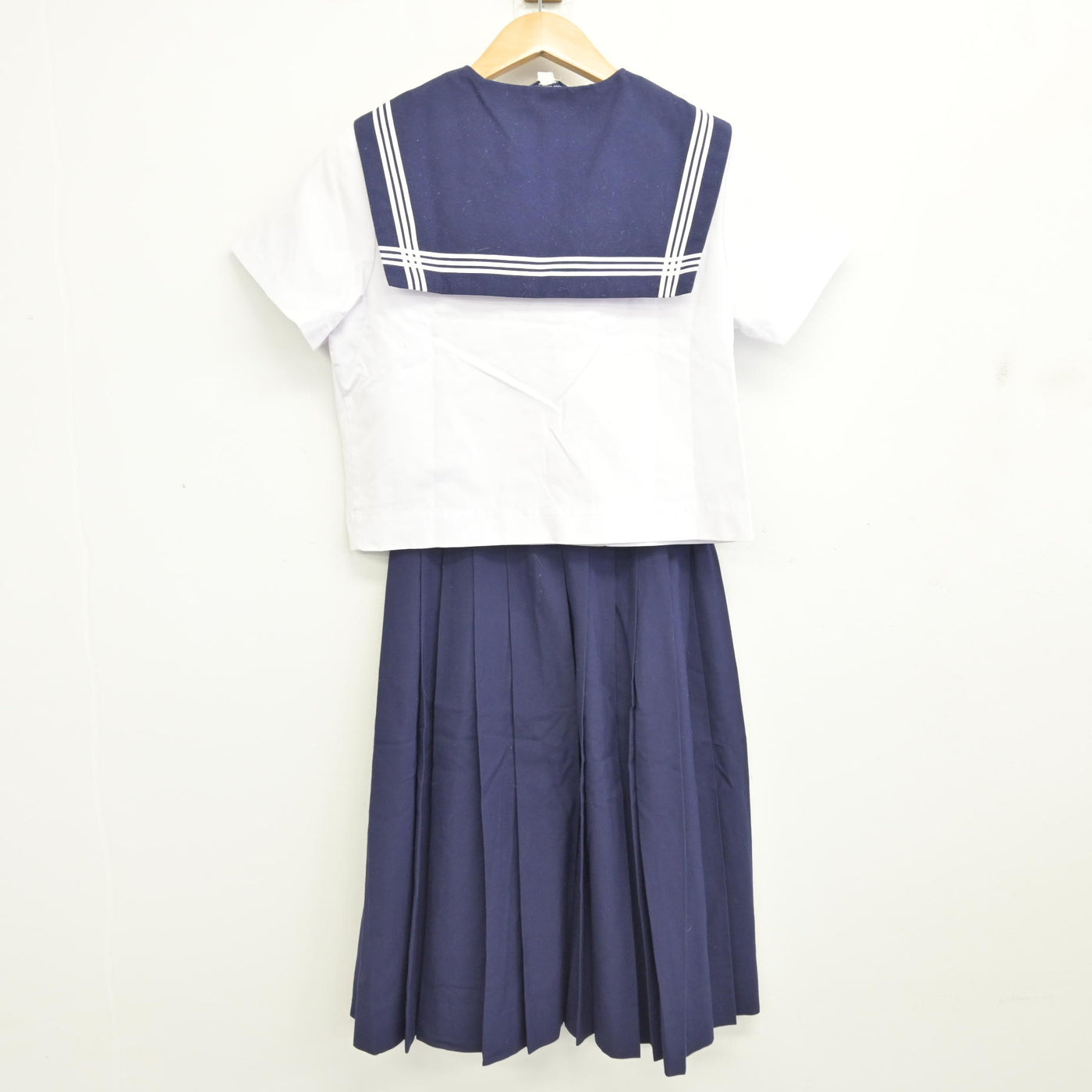 【中古】鹿児島県 鹿児島市立南中学校/旧制服 女子制服 3点 (セーラー服・スカート) sf091228