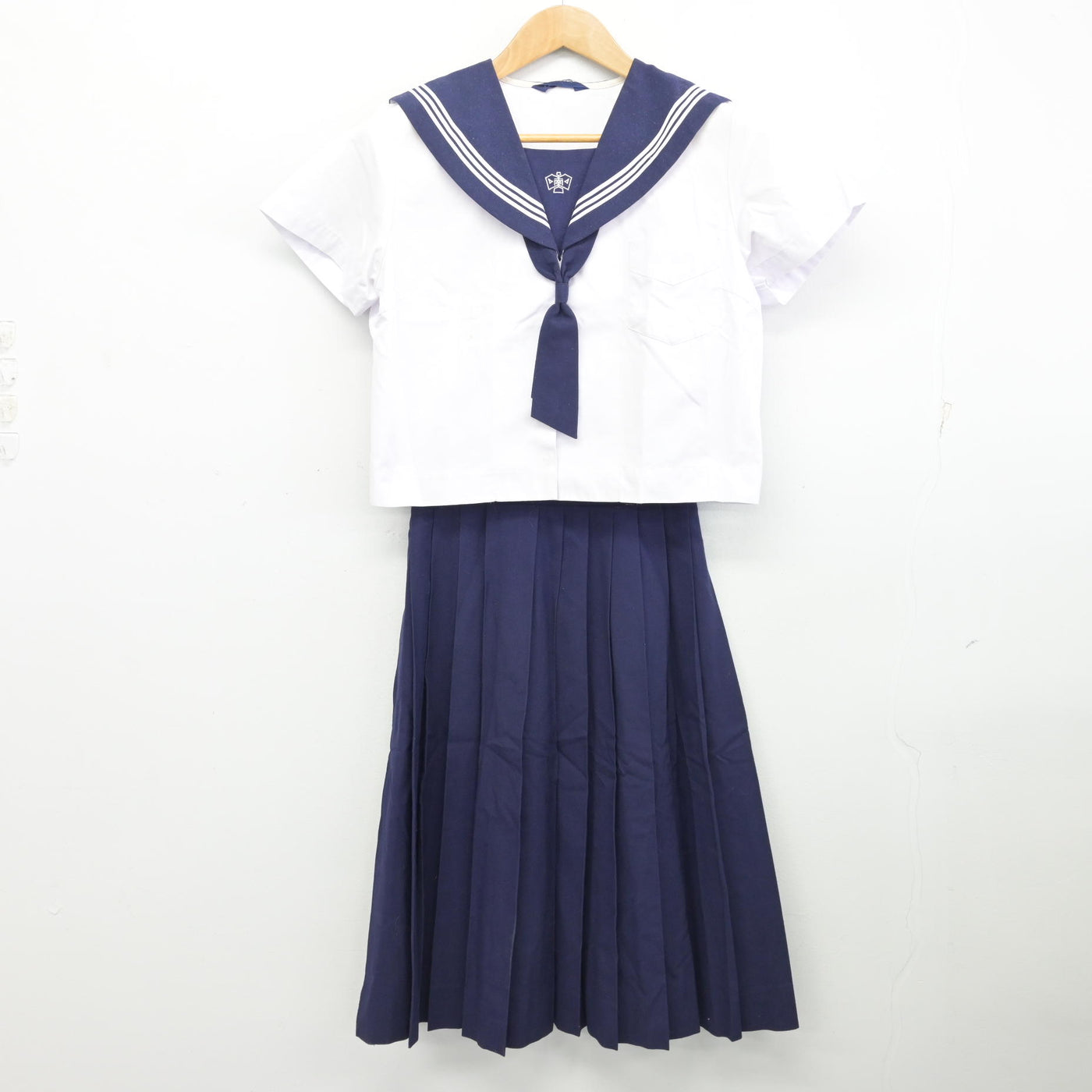 【中古】鹿児島県 鹿児島市立南中学校/旧制服 女子制服 3点 (セーラー服・スカート) sf091229
