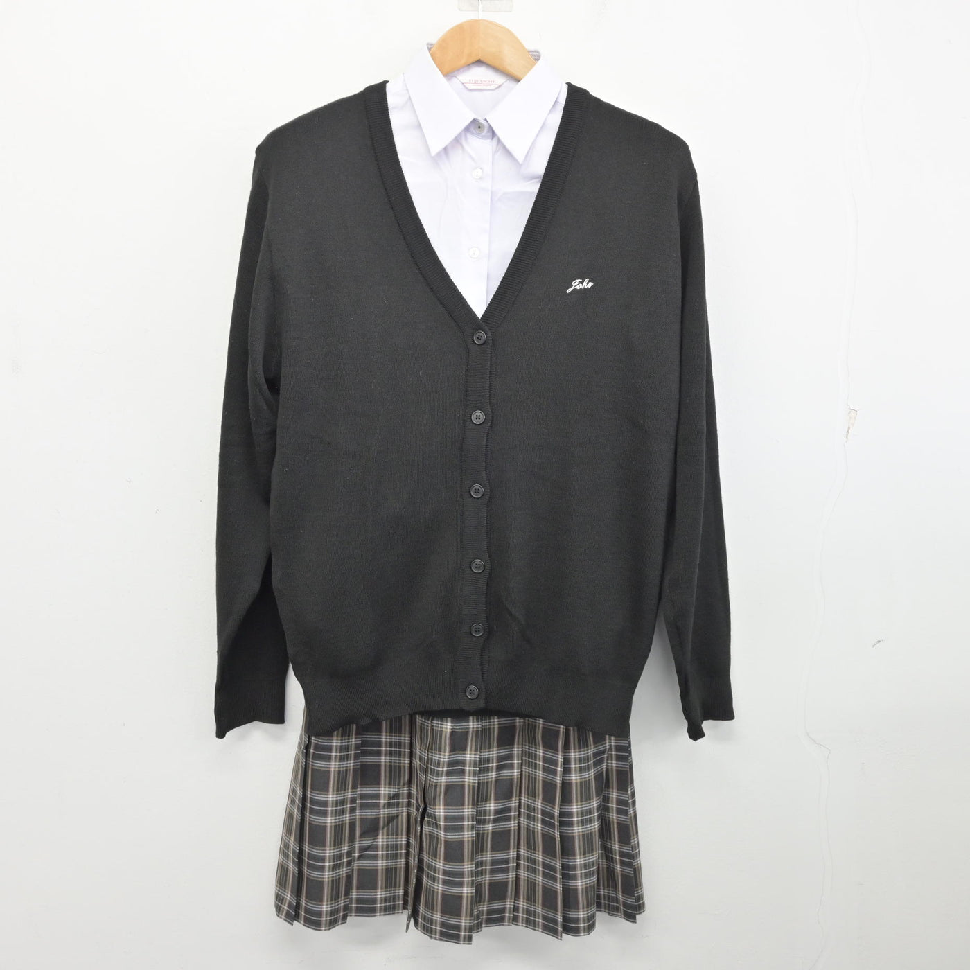 【中古】鹿児島県 鹿児島情報高等学校 女子制服 3点 (ニット・シャツ・スカート) sf091251