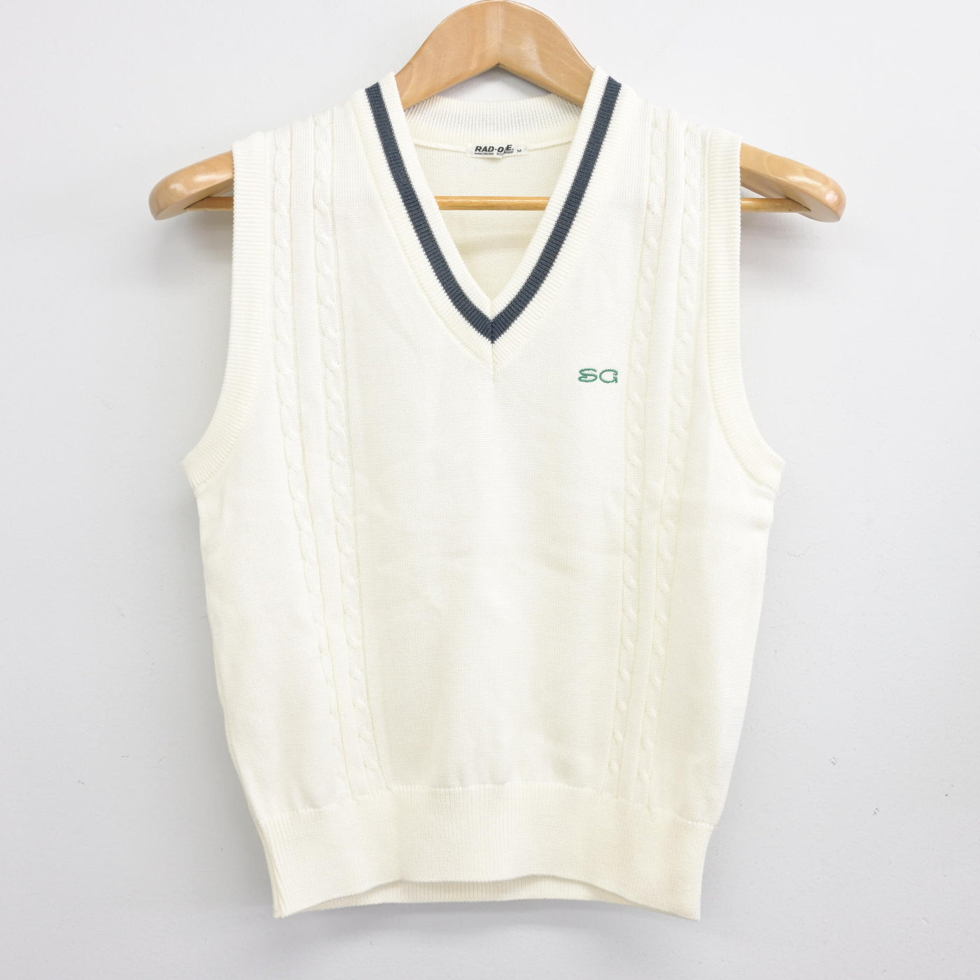 【中古】 自然学園高等学校 女子制服 2点 (ニットベスト・スカート) sf091255