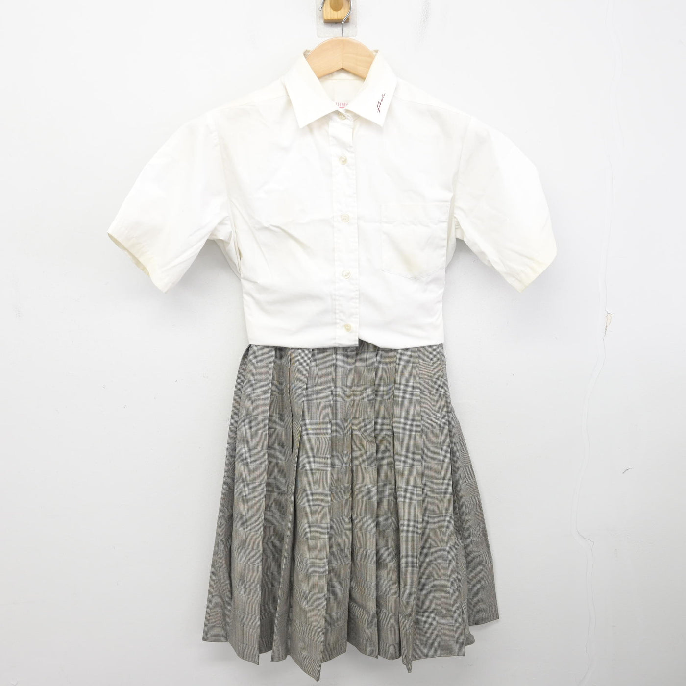 【中古】大阪府 福泉高等学校 女子制服 2点 (シャツ・スカート) sf091277